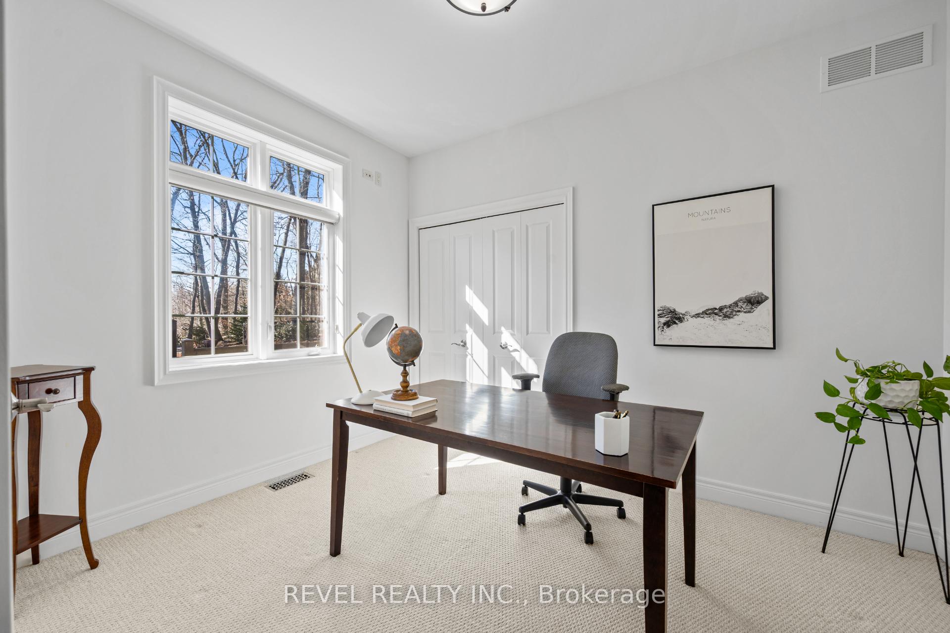 Photo 13 of 15 Mansfield Drive, Pelham, Fenwick — HOMEH