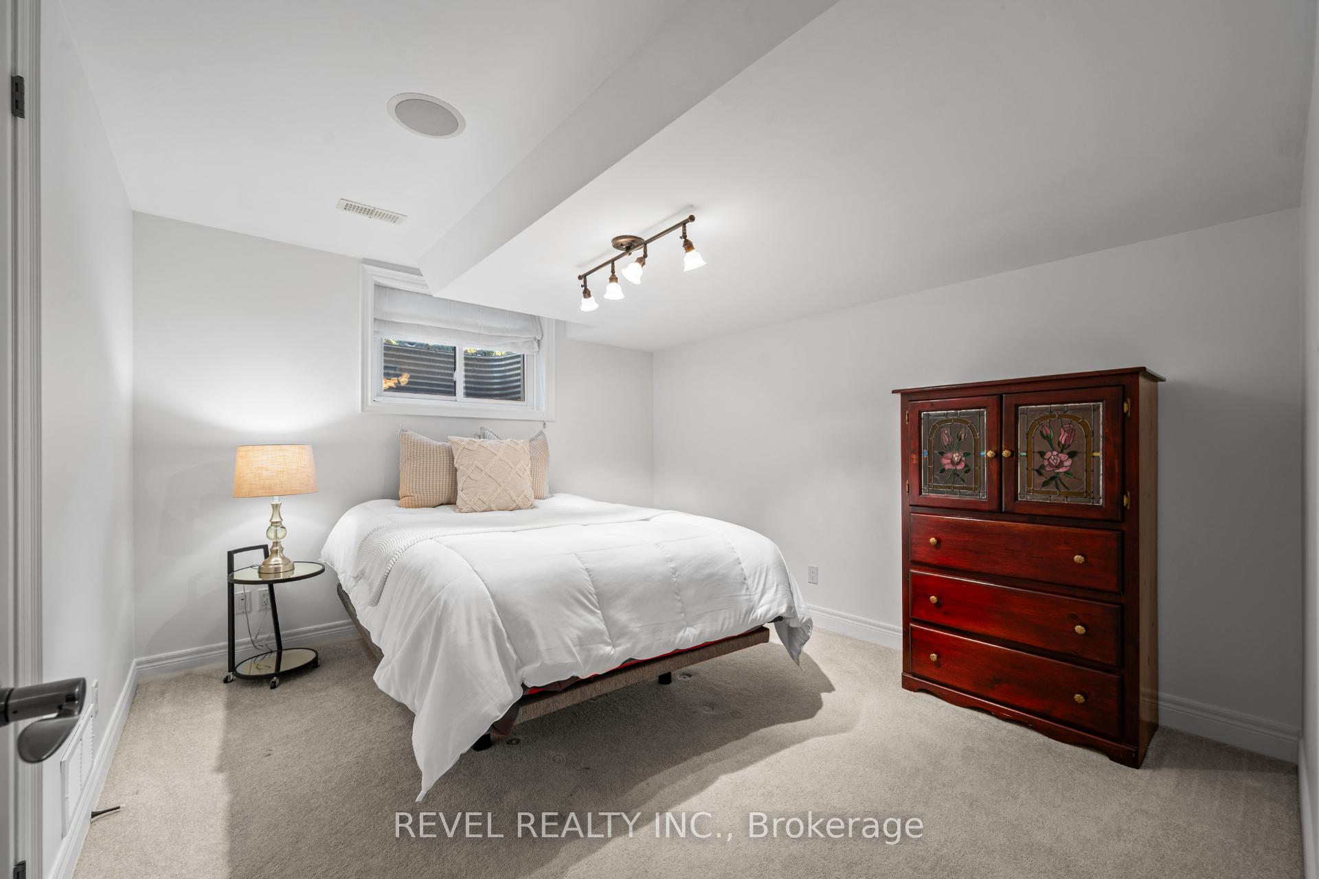 Photo 28 of 15 Mansfield Drive, Pelham, Fenwick — HOMEH