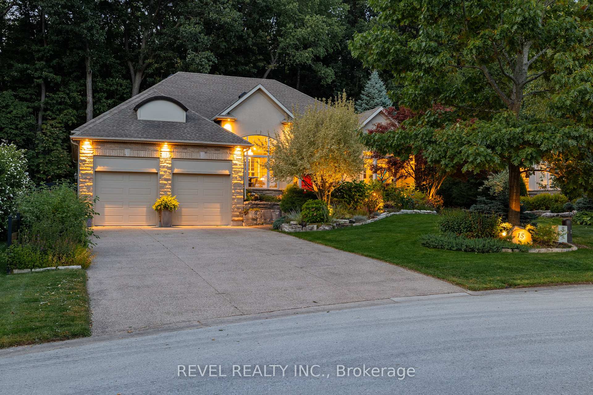 Photo 38 of 15 Mansfield Drive, Pelham, Fenwick — HOMEH