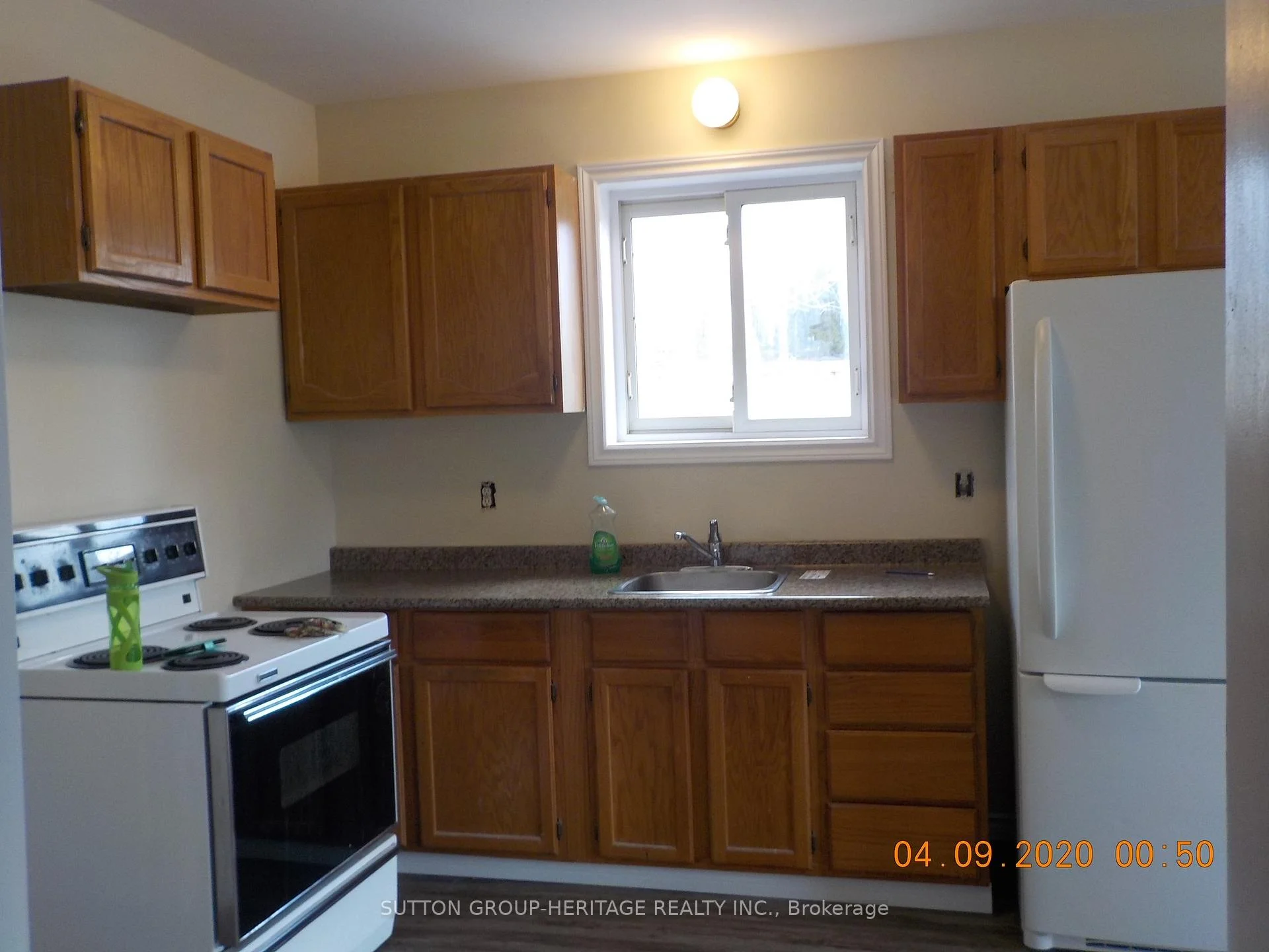 Photo 8 of 1076 King Street E, Oshawa, Eastdale — HOMEH