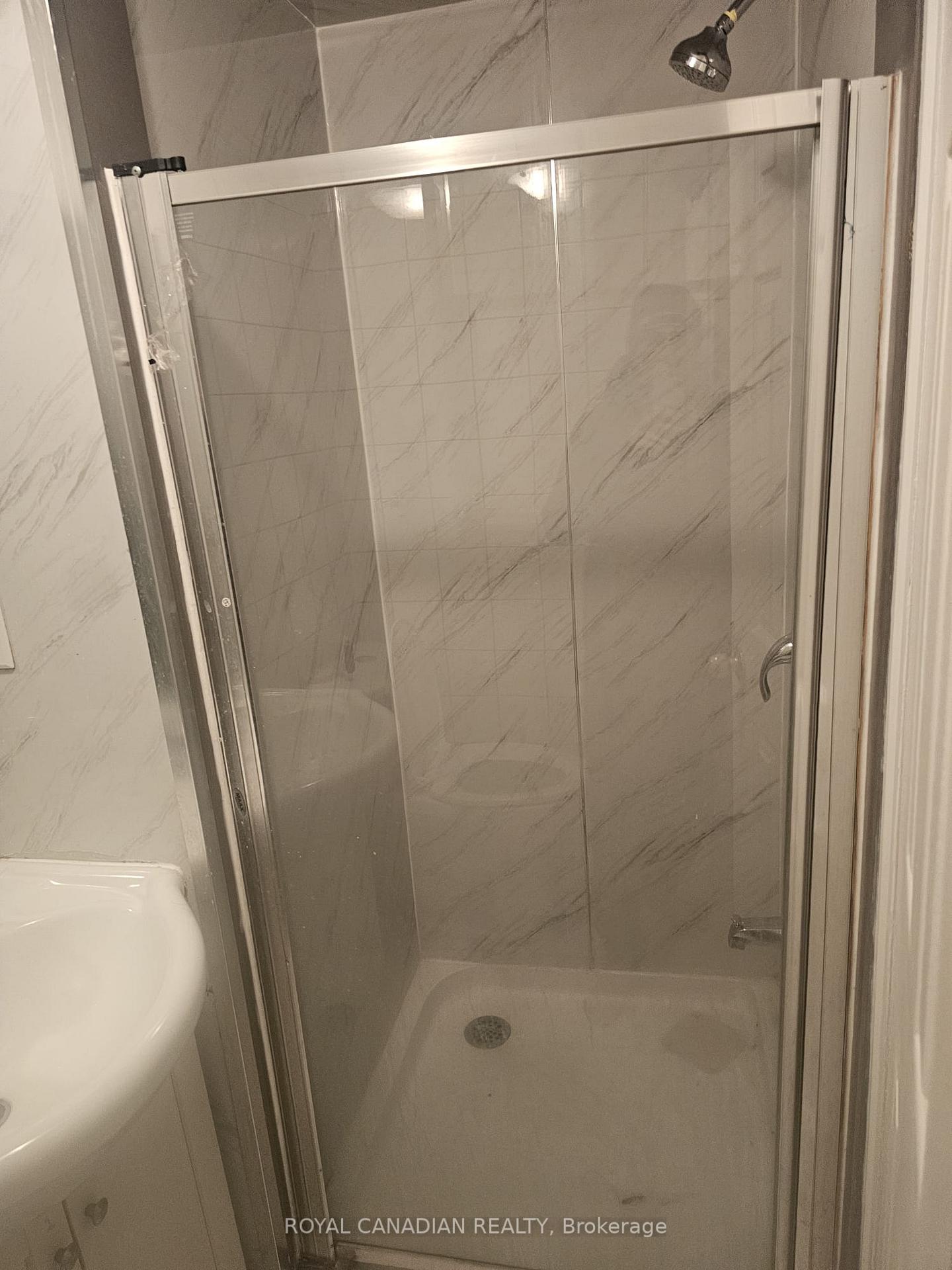 Photo 9 of 112 Lauraglen Crescent, Brampton, Fletcher's Creek South — HOMEH