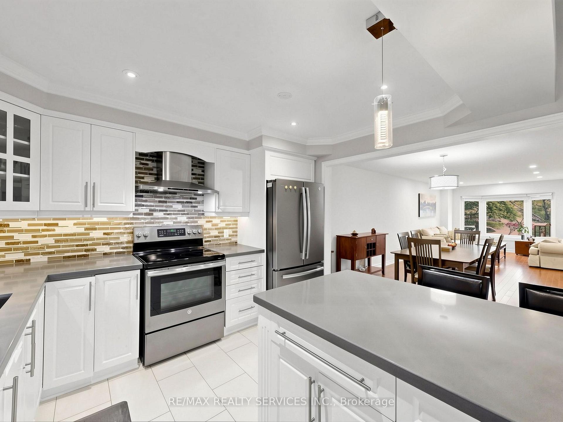 Photo 13 of 30 Mcgillivary Crescent, Brampton, Central Park — HOMEH