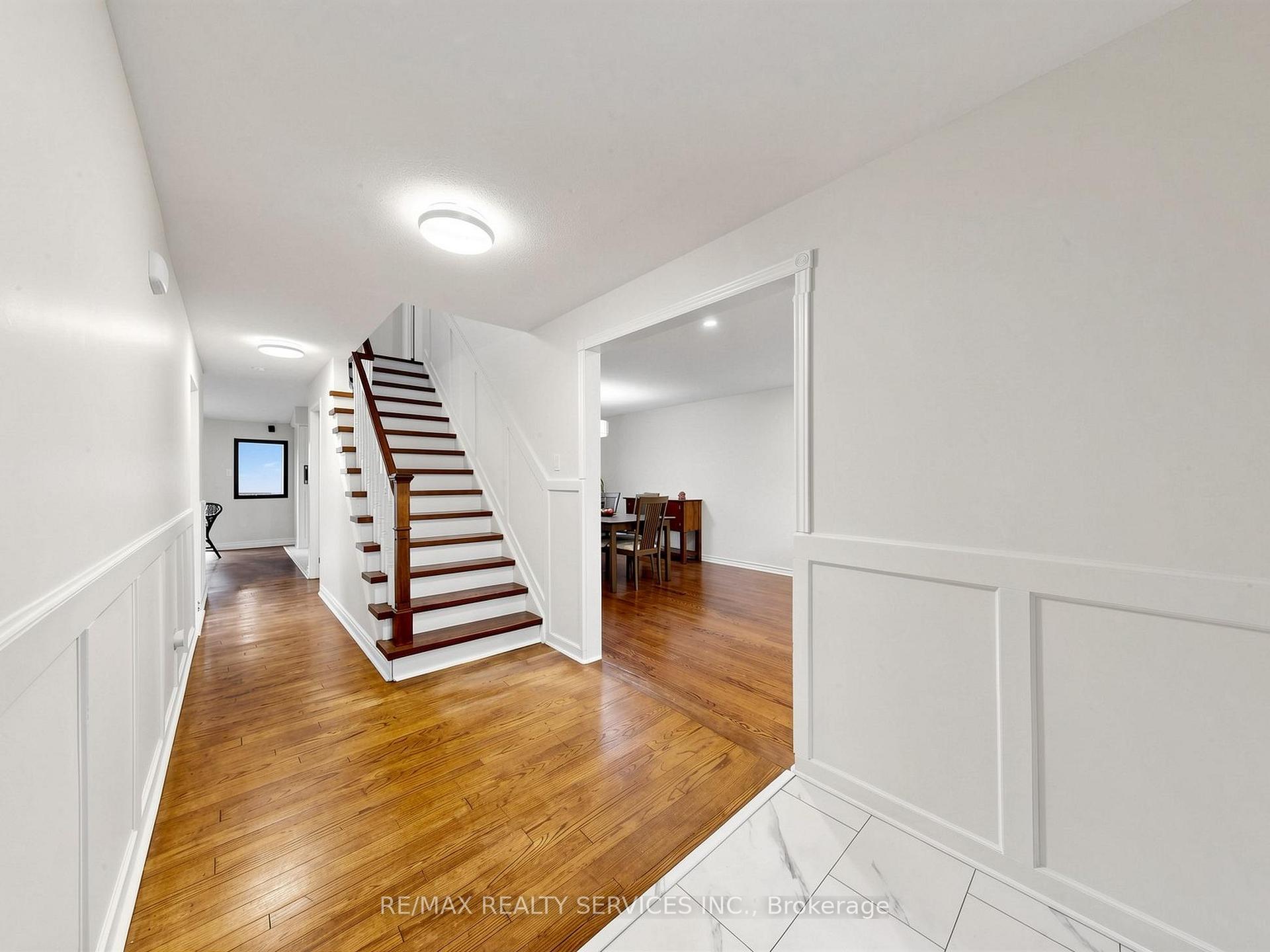 Photo 22 of 30 Mcgillivary Crescent, Brampton, Central Park — HOMEH