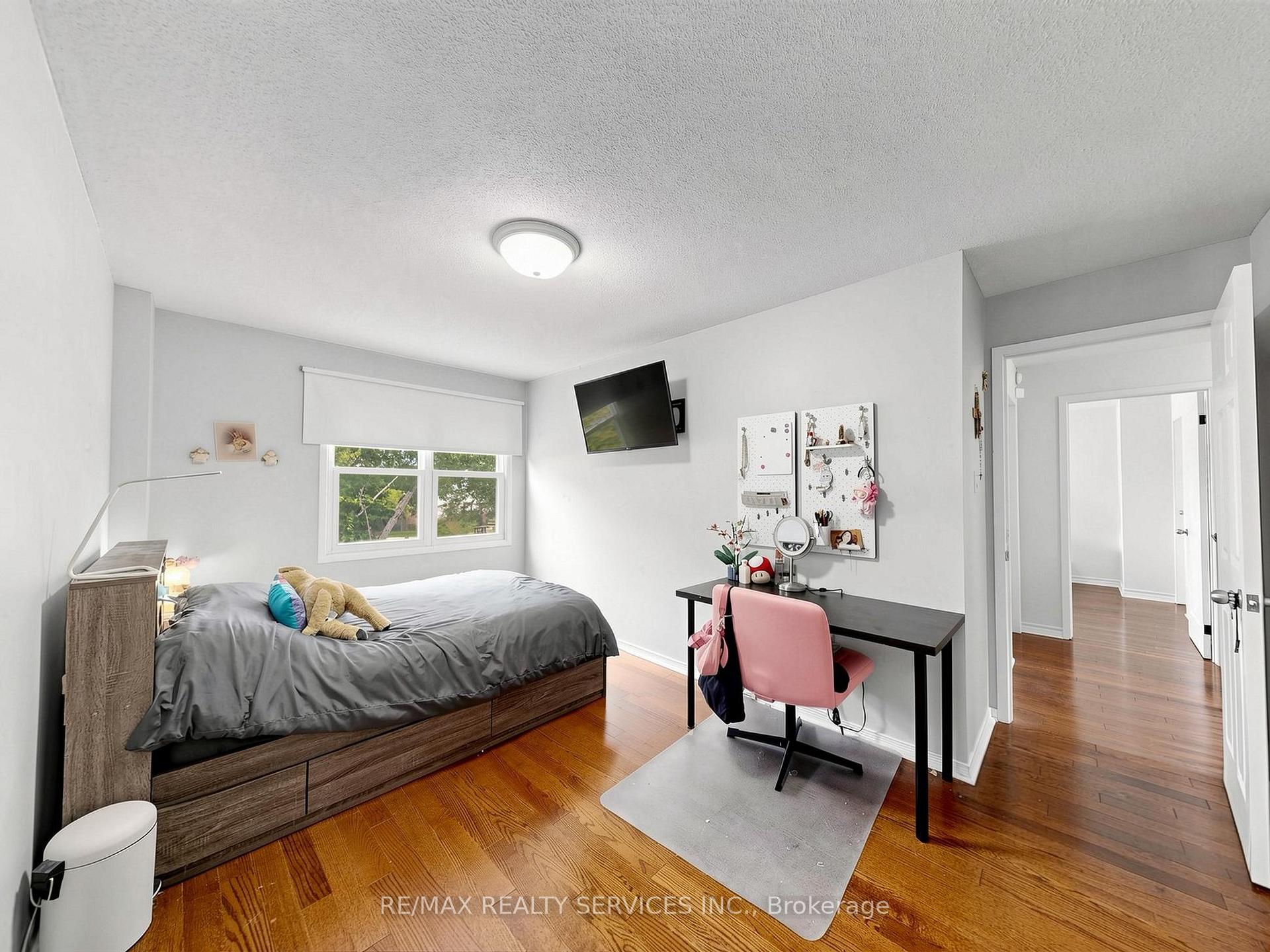 Photo 30 of 30 Mcgillivary Crescent, Brampton, Central Park — HOMEH