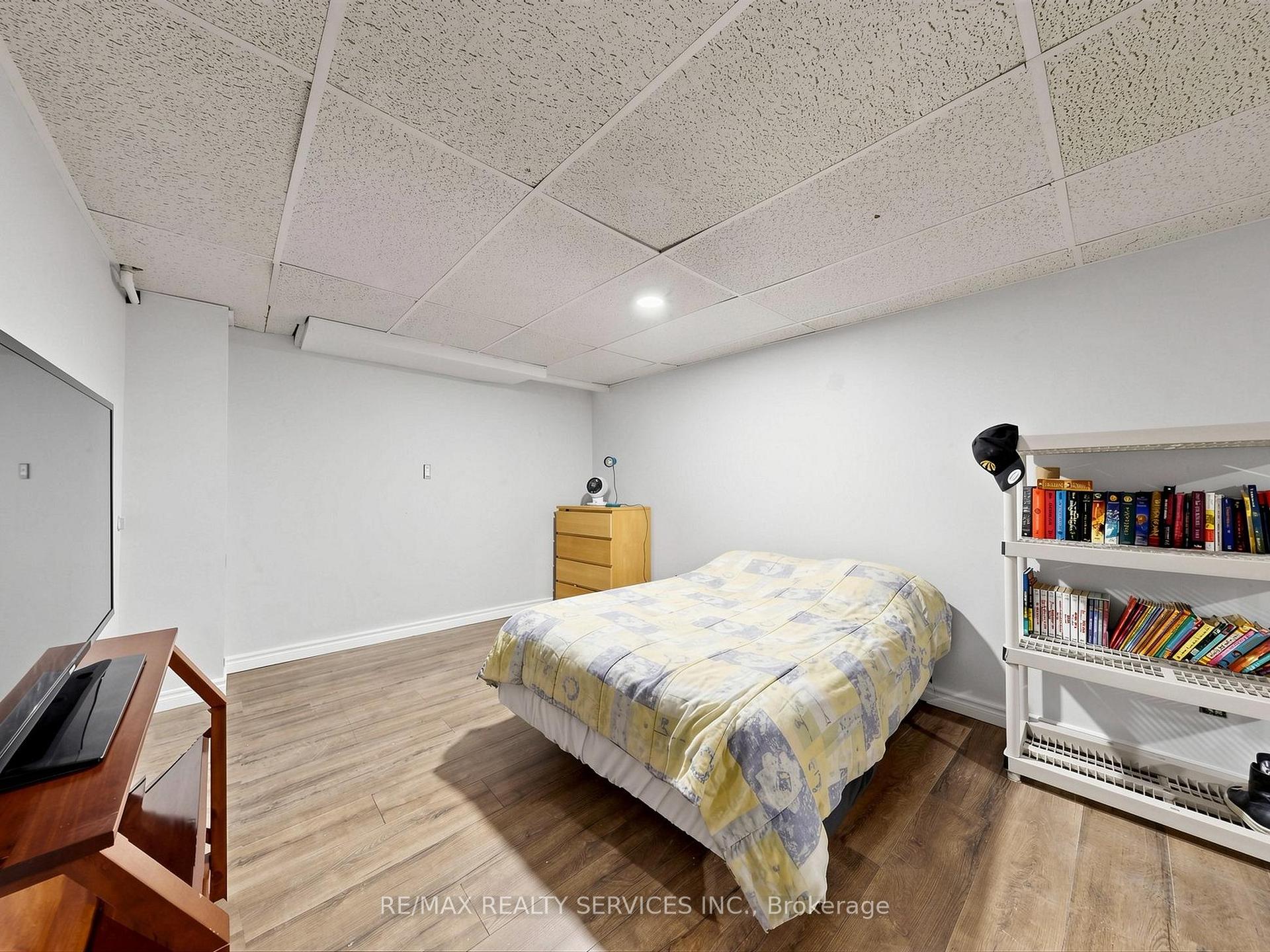 Photo 38 of 30 Mcgillivary Crescent, Brampton, Central Park — HOMEH