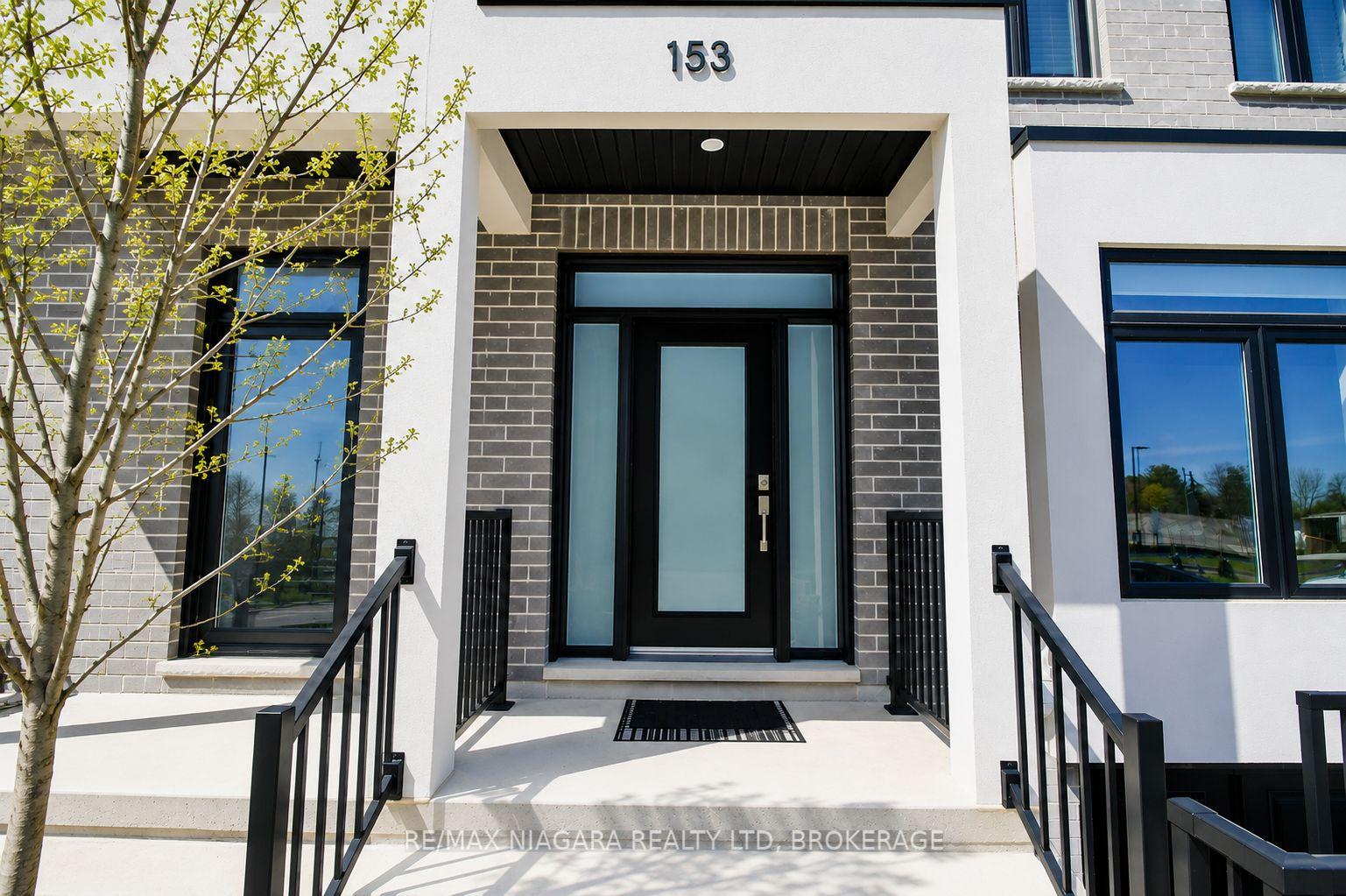 Photo 2 of 153 Summersides Boulevard, Pelham, Fonthill — HOMEH