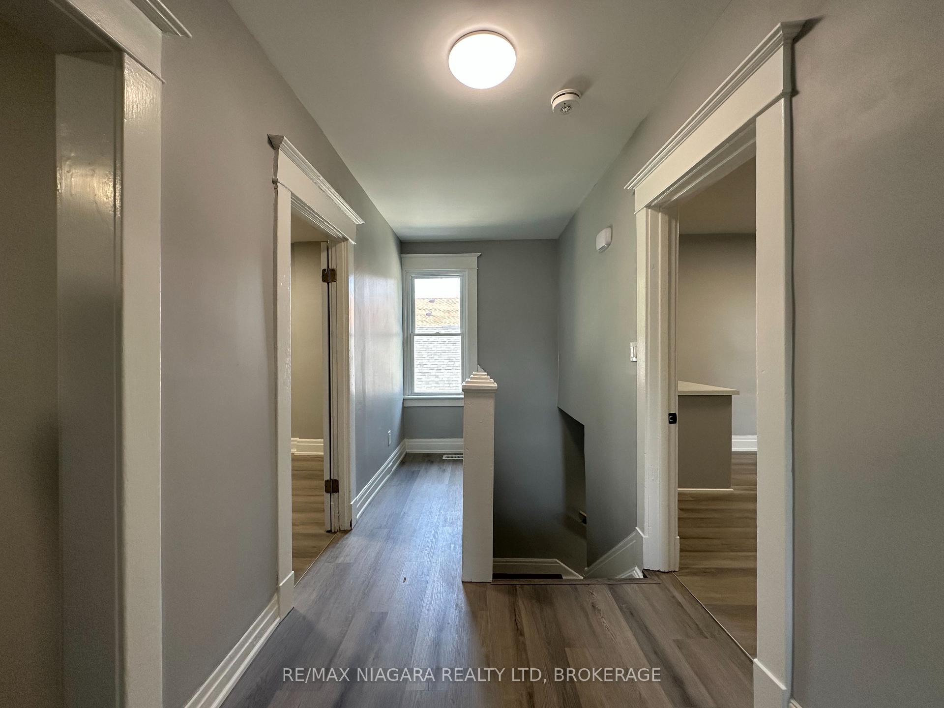 Photo 7 of Unit unit B, 27 Water Street, St. Catharines, Downtown — HOMEH
