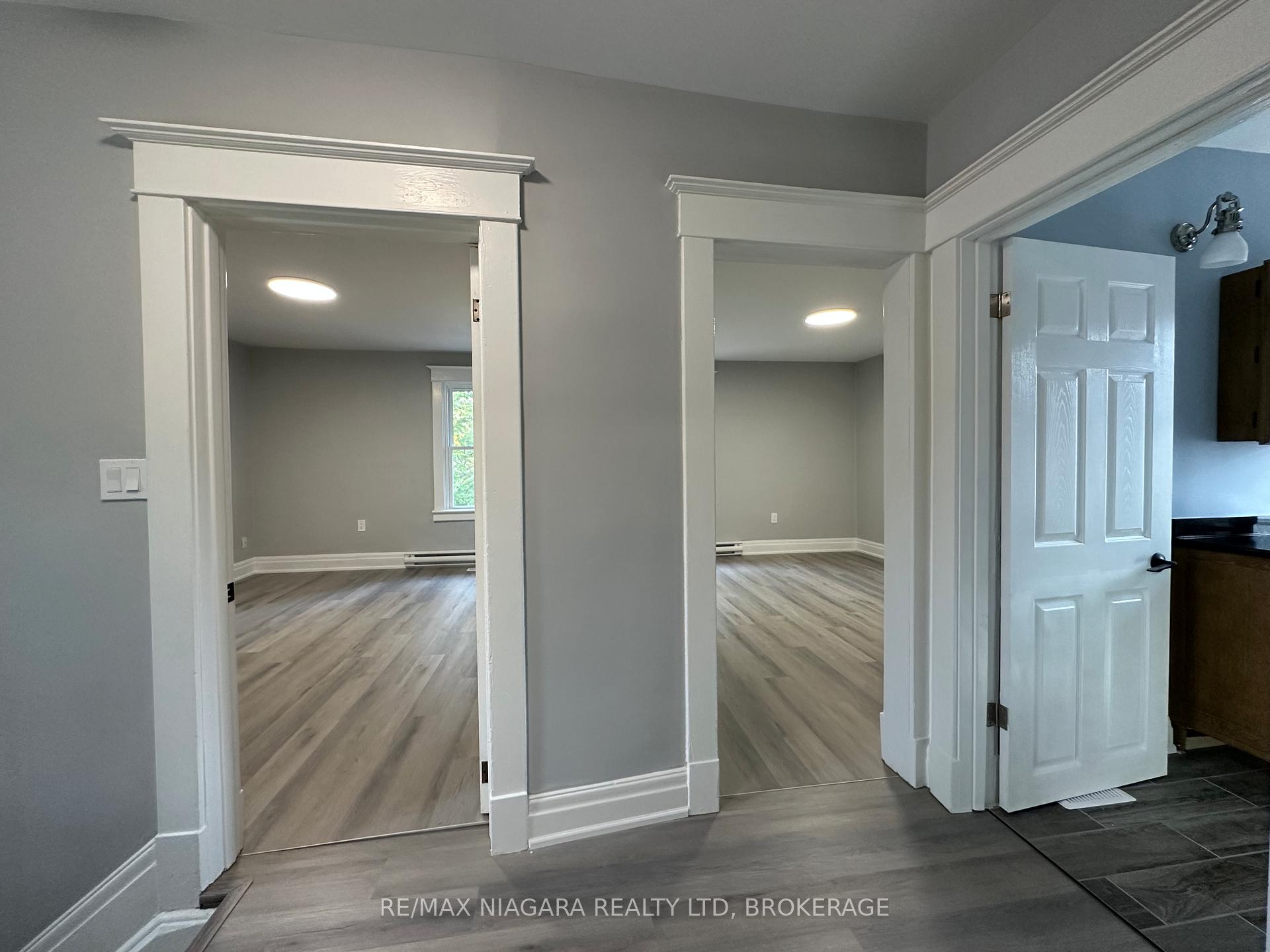 Photo 8 of Unit unit B, 27 Water Street, St. Catharines, Downtown — HOMEH