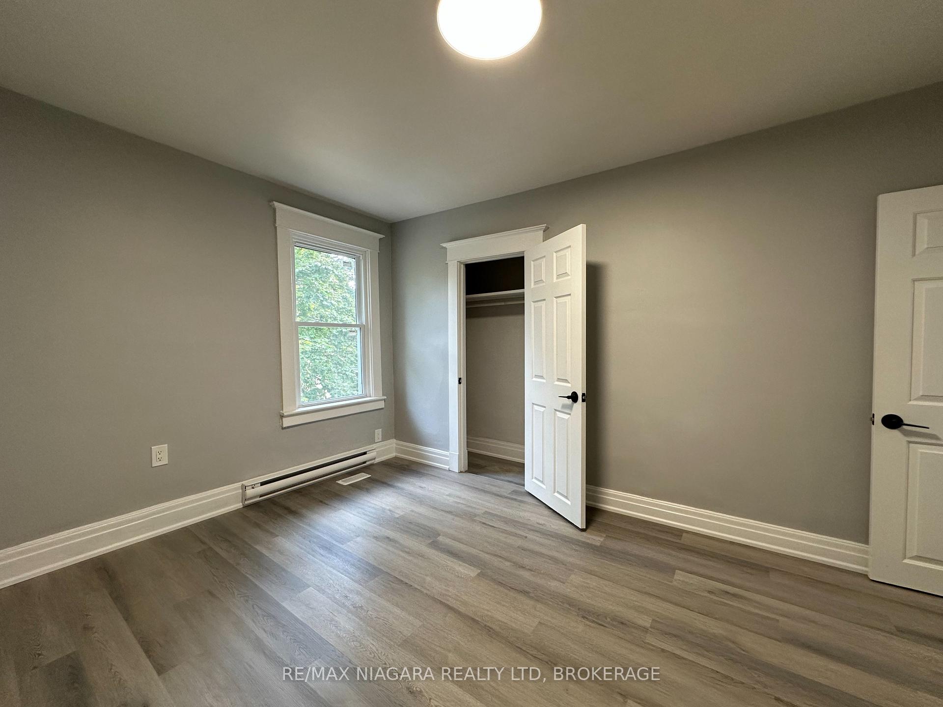 Photo 11 of Unit unit B, 27 Water Street, St. Catharines, Downtown — HOMEH