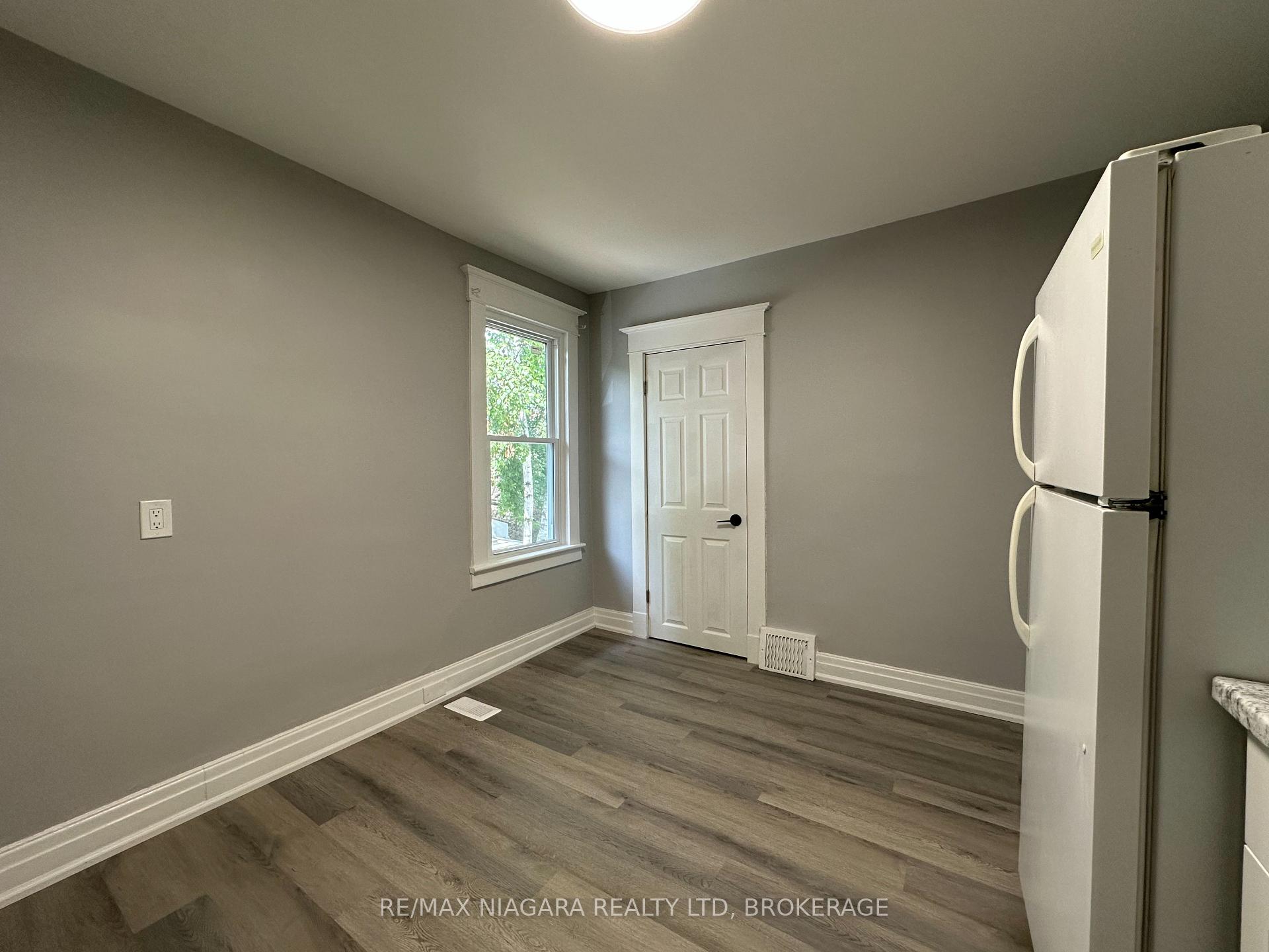 Photo 19 of Unit unit B, 27 Water Street, St. Catharines, Downtown — HOMEH