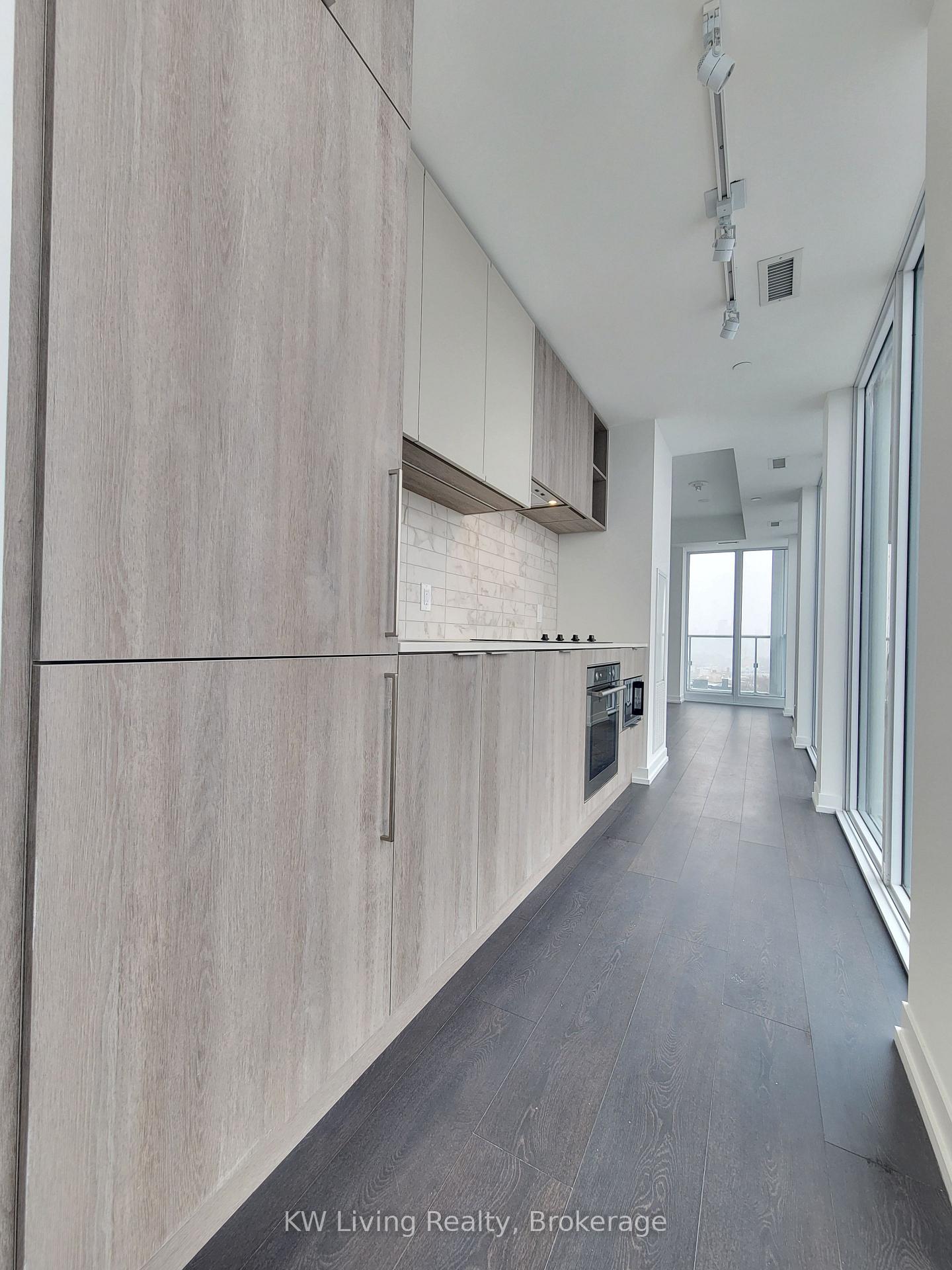 Photo 2 of Unit 1920, 2020 Bathurst Street, Toronto, Humewood-Cedarvale — HOMEH