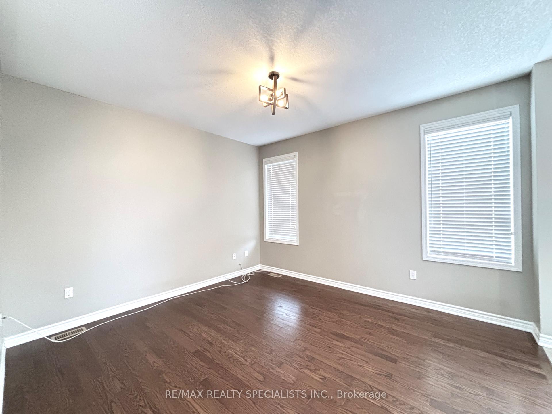 Photo 1 of 227 Spring Creek Drive, Hamilton, Waterdown — HOMEH