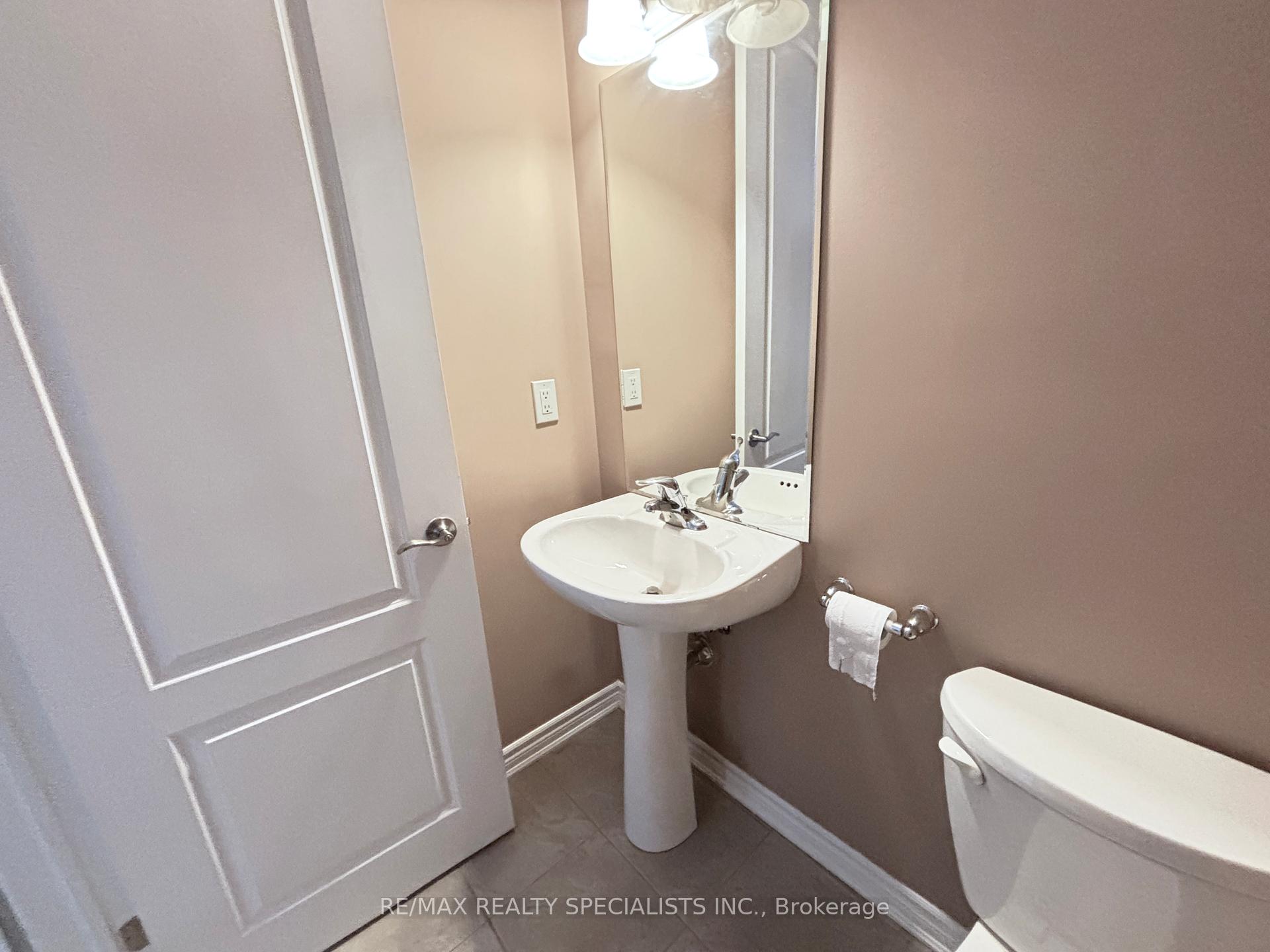 Photo 6 of 227 Spring Creek Drive, Hamilton, Waterdown — HOMEH