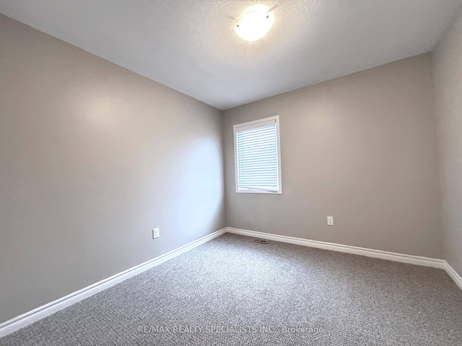 Photo 10 of 227 Spring Creek Drive, Hamilton, Waterdown — HOMEH