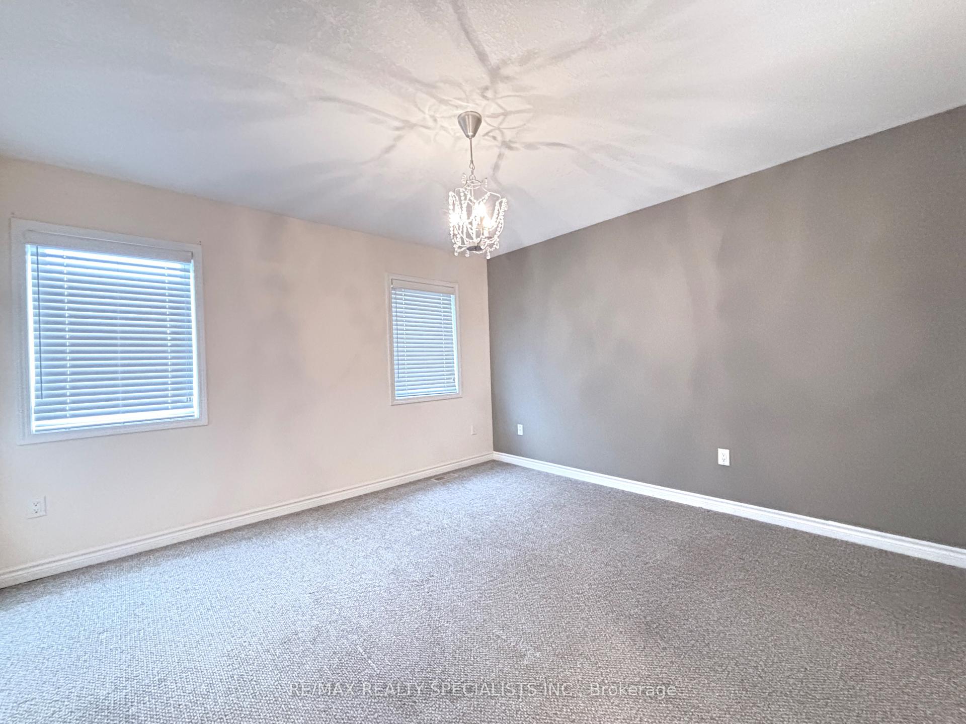 Photo 11 of 227 Spring Creek Drive, Hamilton, Waterdown — HOMEH
