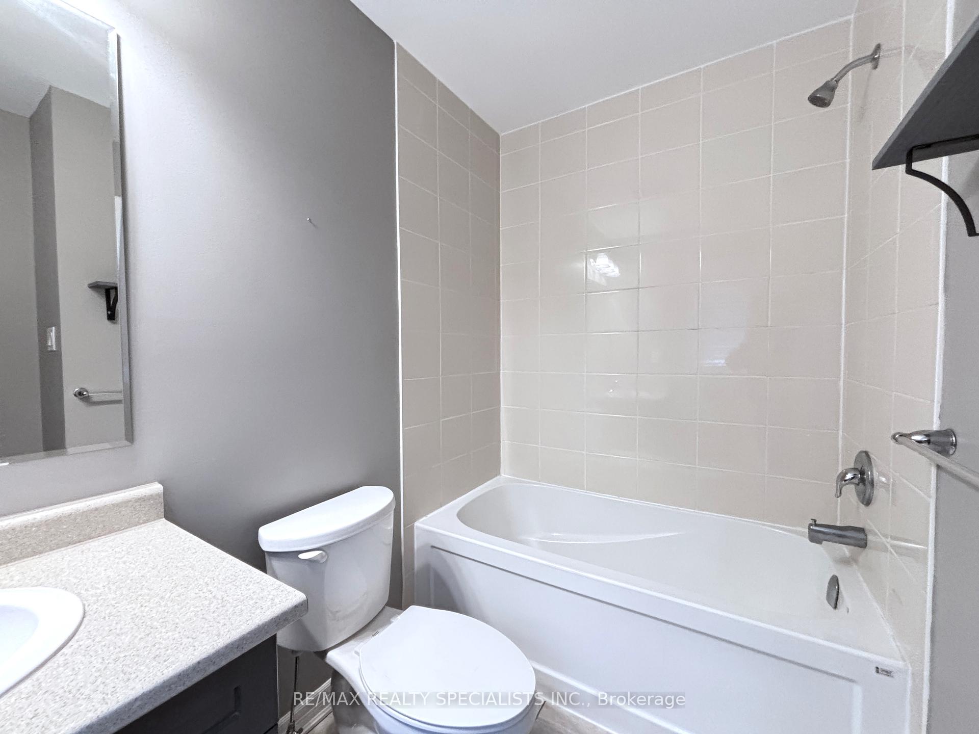 Photo 12 of 227 Spring Creek Drive, Hamilton, Waterdown — HOMEH
