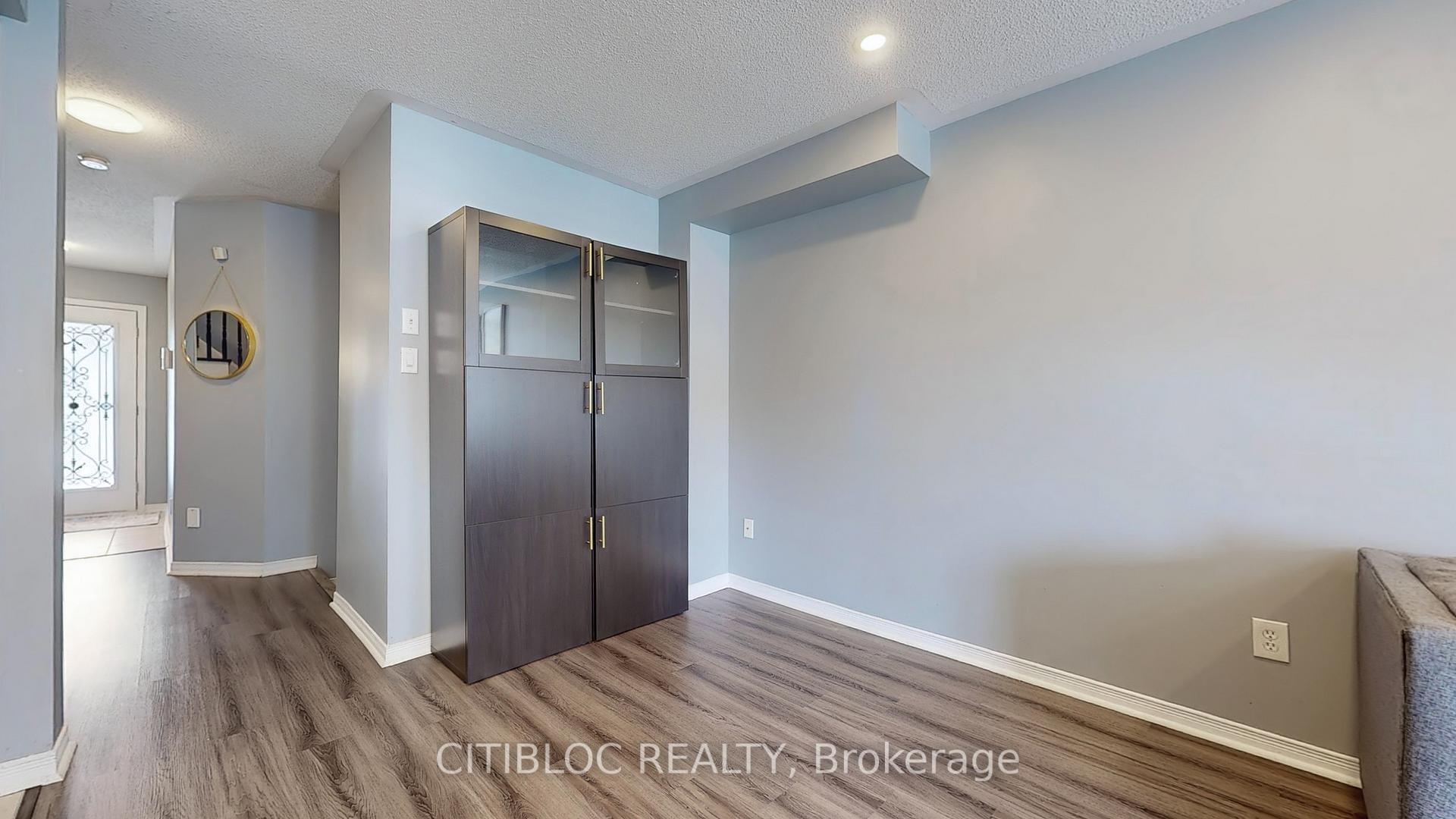 Photo 7 of 130 Rockgarden Trail, Brampton, Sandringham-Wellington — HOMEH