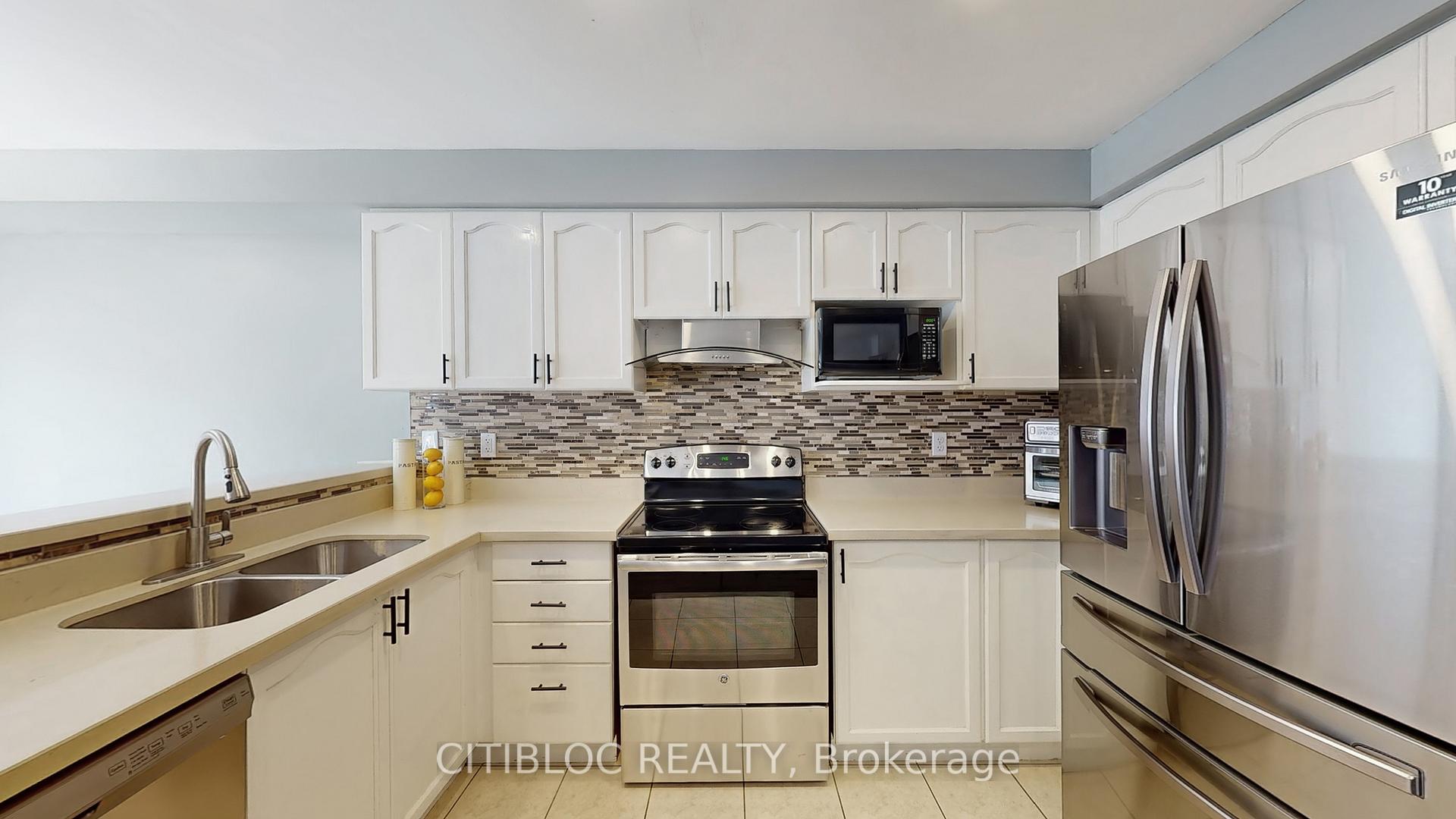 Photo 8 of 130 Rockgarden Trail, Brampton, Sandringham-Wellington — HOMEH