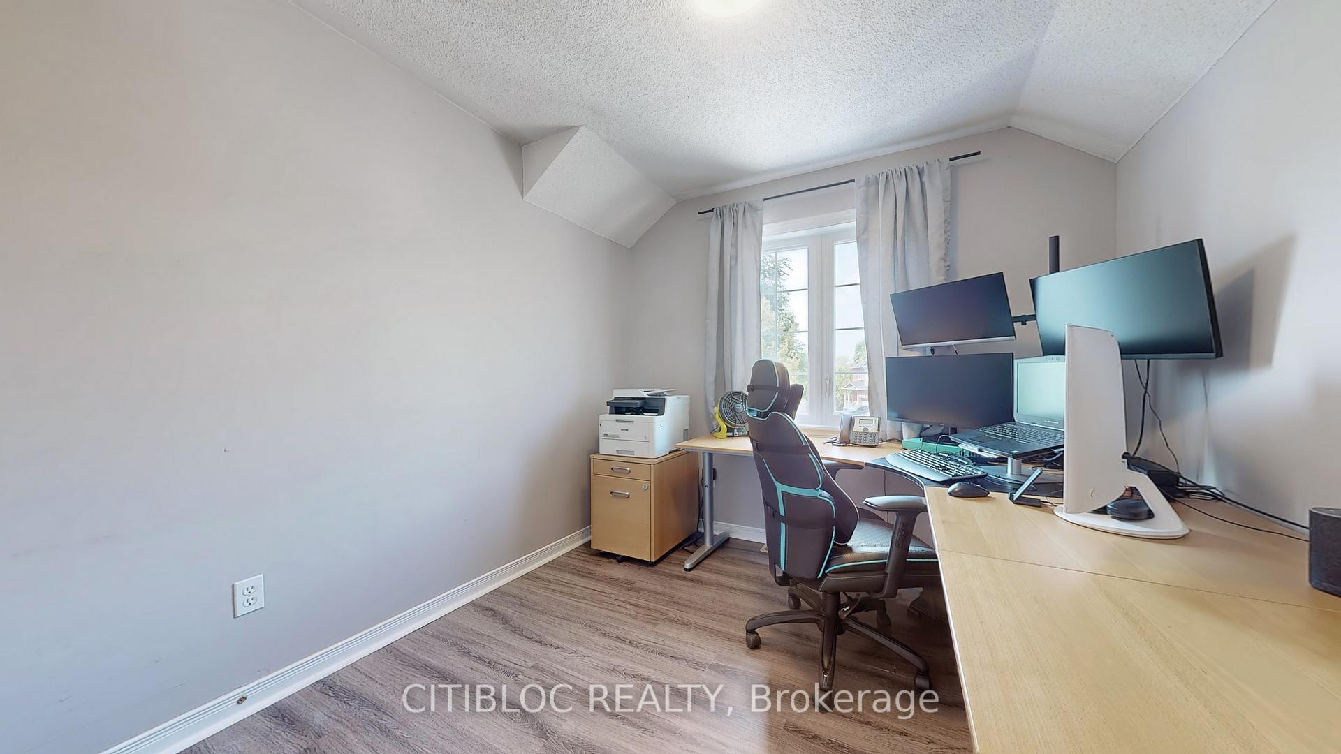 Photo 16 of 130 Rockgarden Trail, Brampton, Sandringham-Wellington — HOMEH