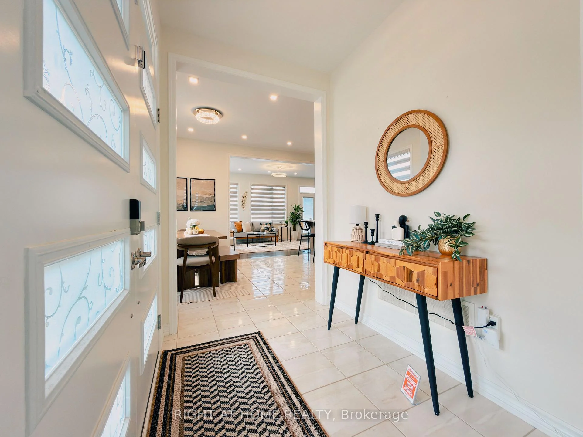 Photo 7 of 30 Boothill Drive, Brampton, Northwest Brampton — HOMEH