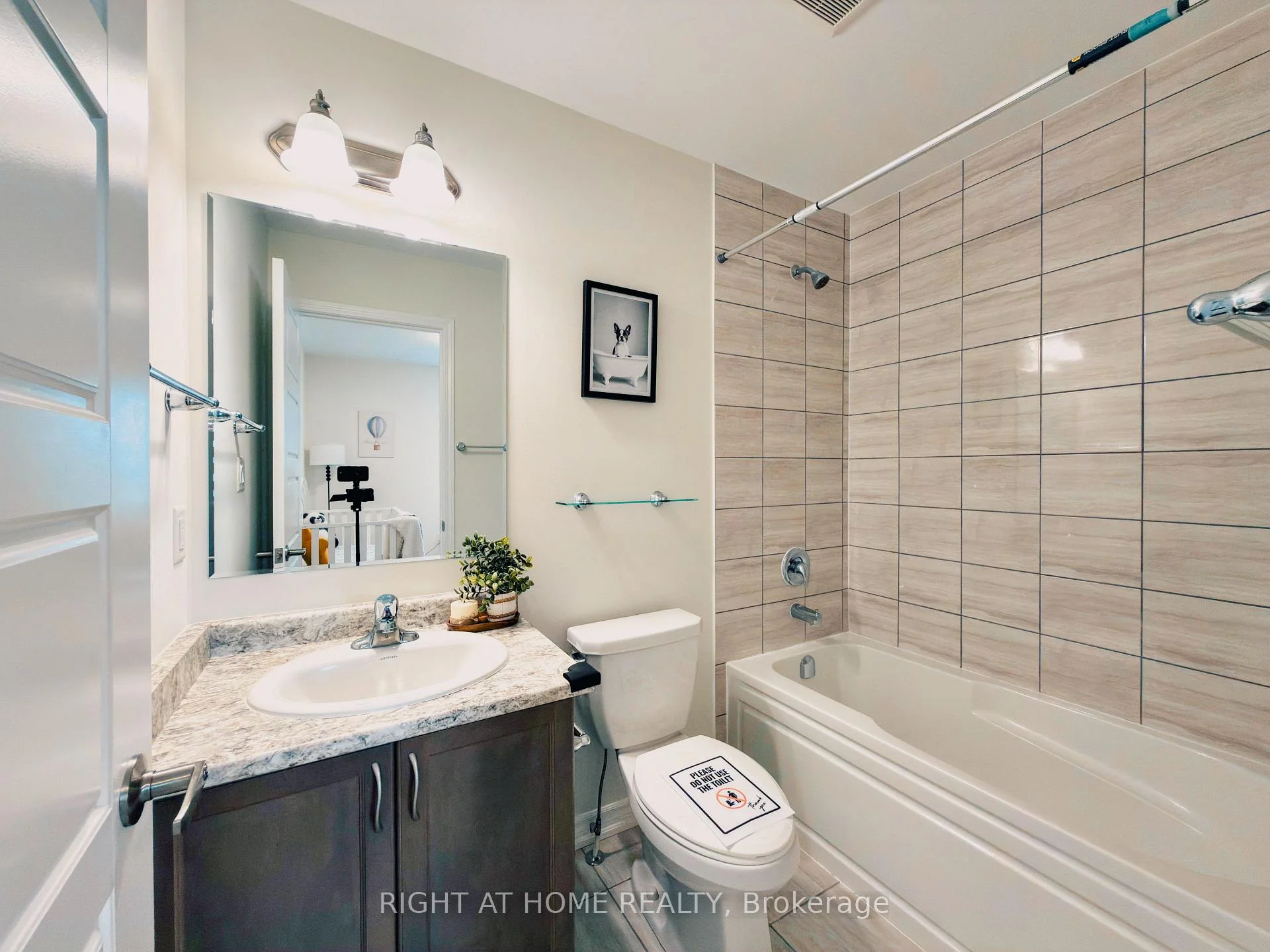 Photo 38 of 30 Boothill Drive, Brampton, Northwest Brampton — HOMEH