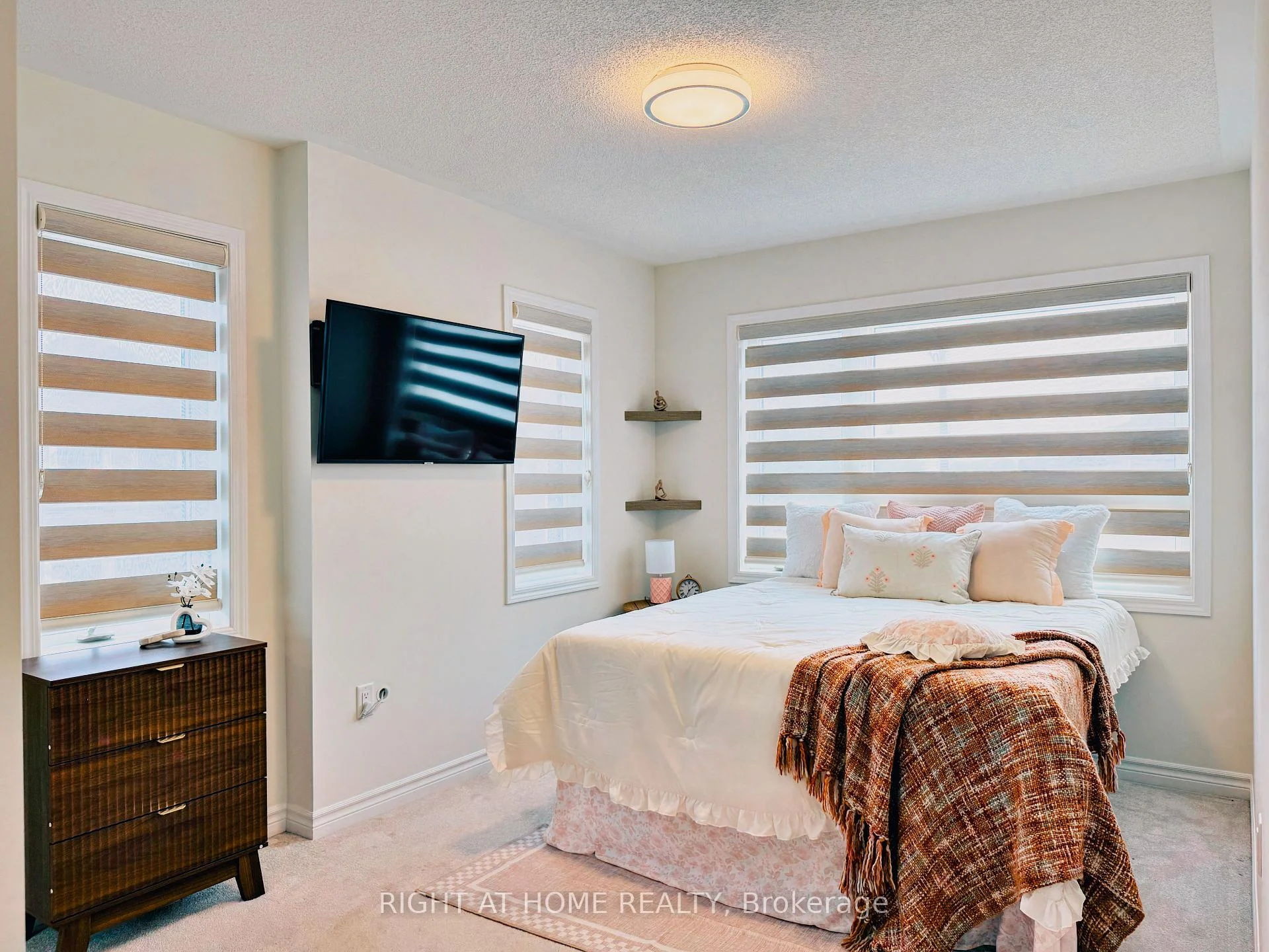 Photo 40 of 30 Boothill Drive, Brampton, Northwest Brampton — HOMEH