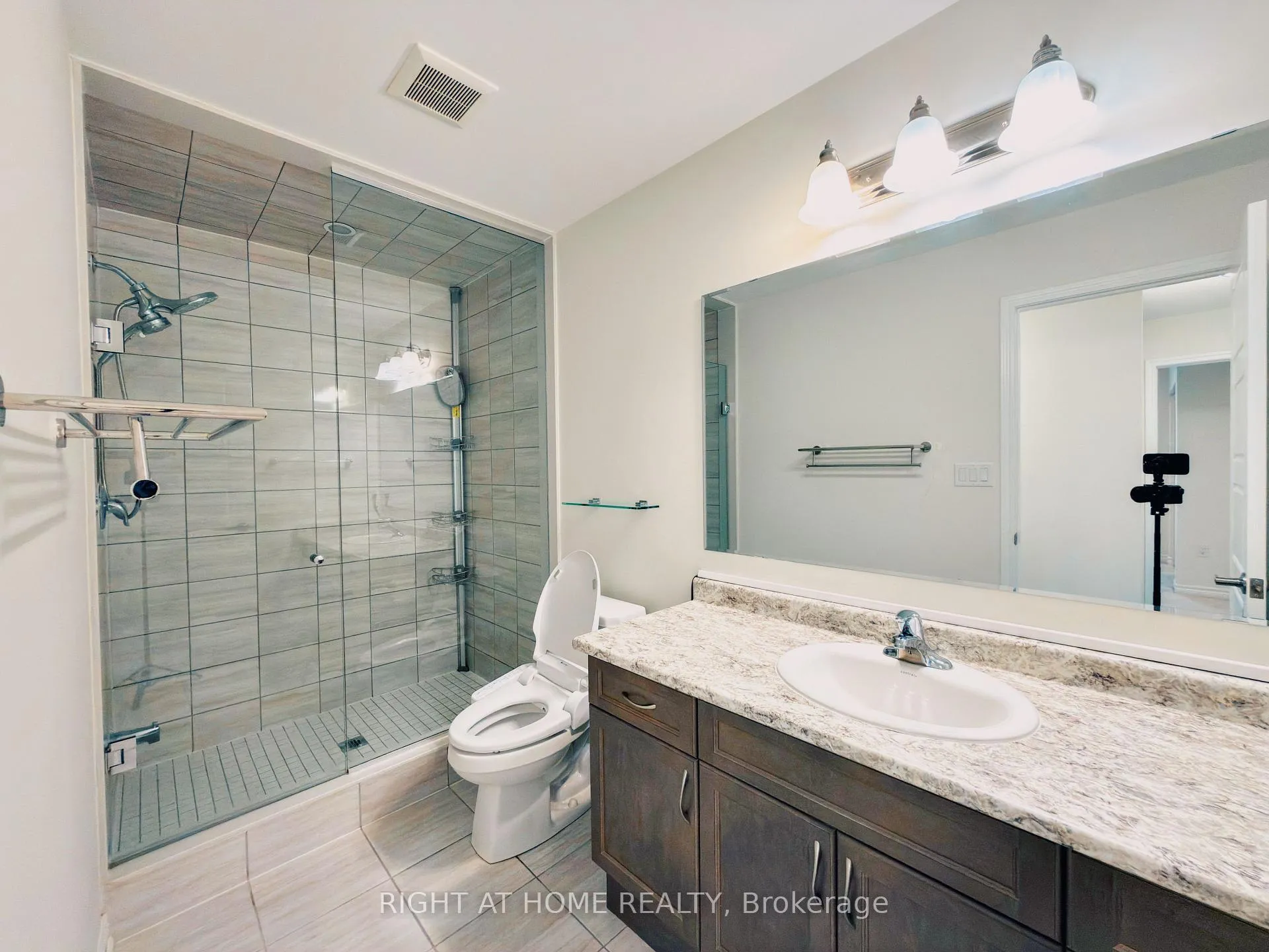 Photo 47 of 30 Boothill Drive, Brampton, Northwest Brampton — HOMEH