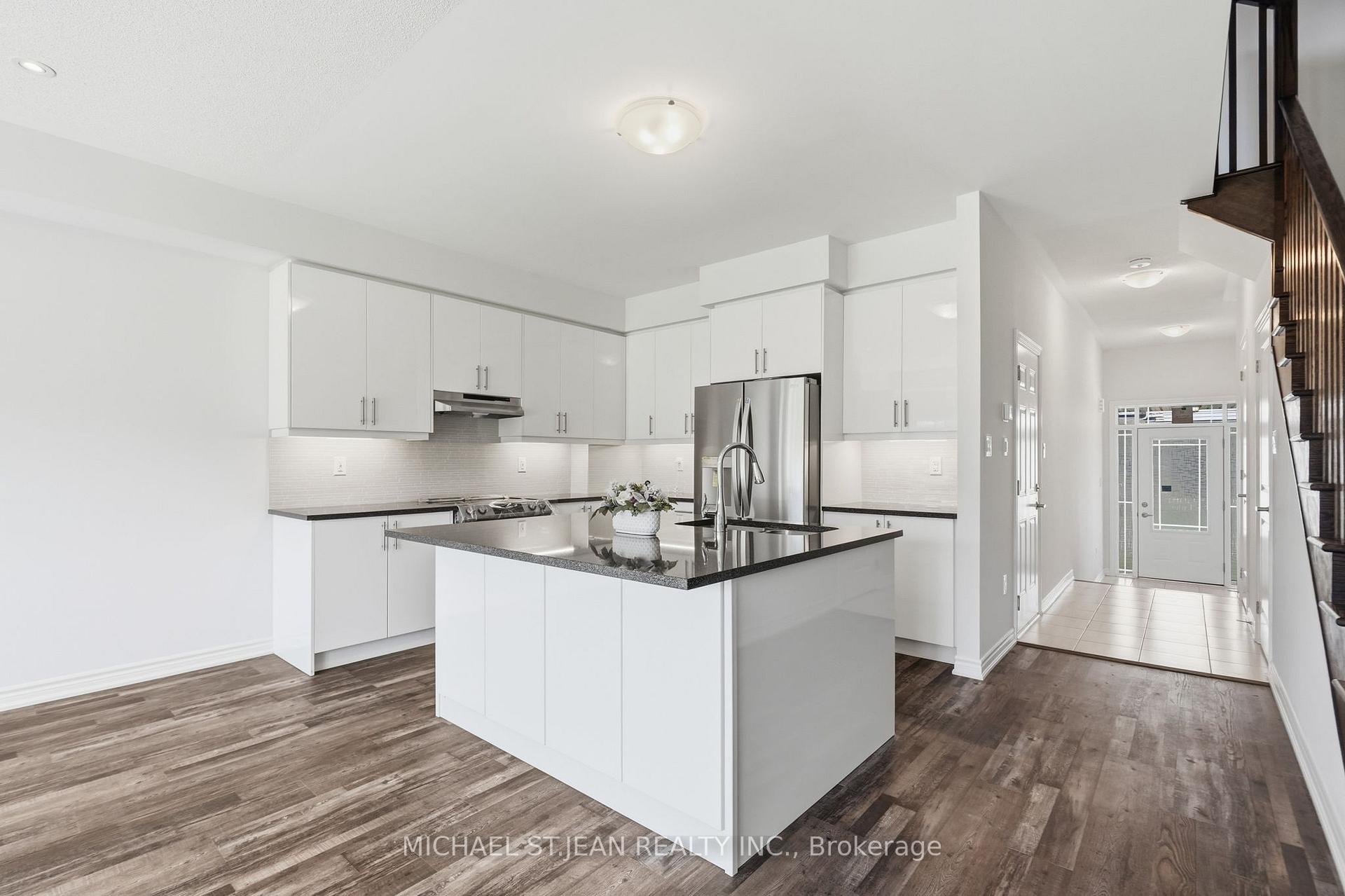 Photo 16 of 33 Admiral Road, Welland, Hwy 406/Welland — HOMEH