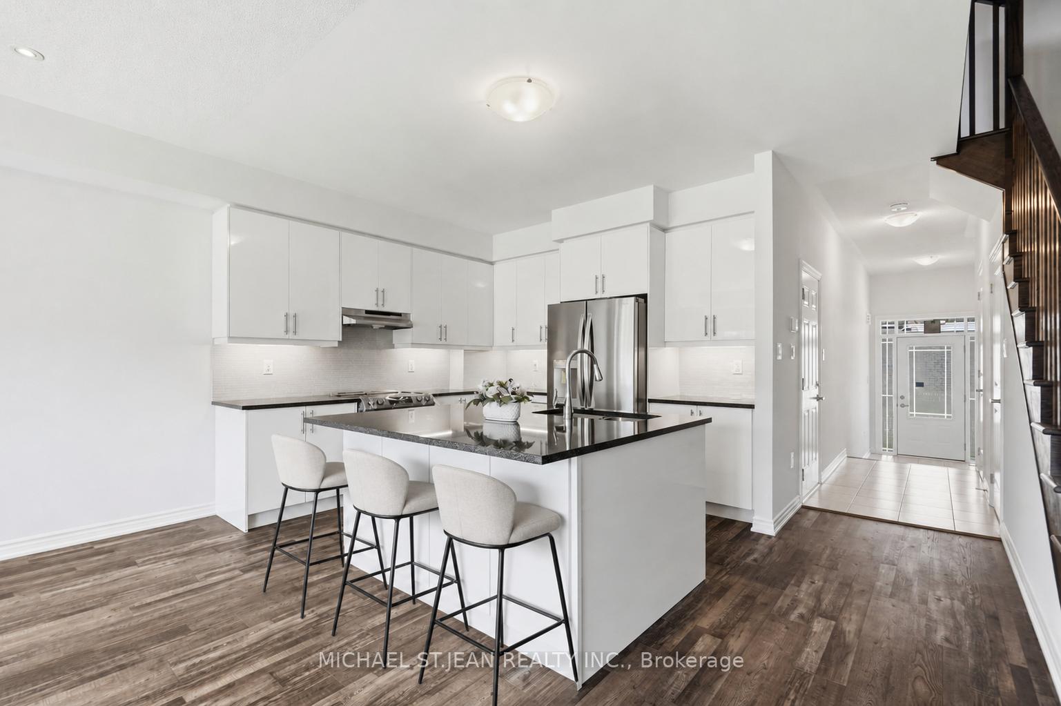 Photo 17 of 33 Admiral Road, Welland, Hwy 406/Welland — HOMEH