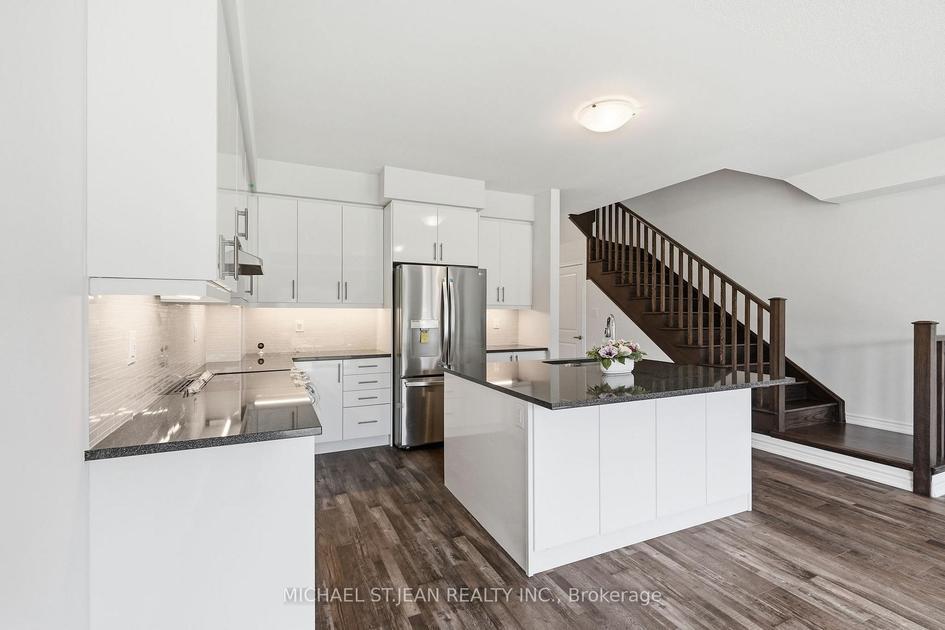 Photo 18 of 33 Admiral Road, Welland, Hwy 406/Welland — HOMEH