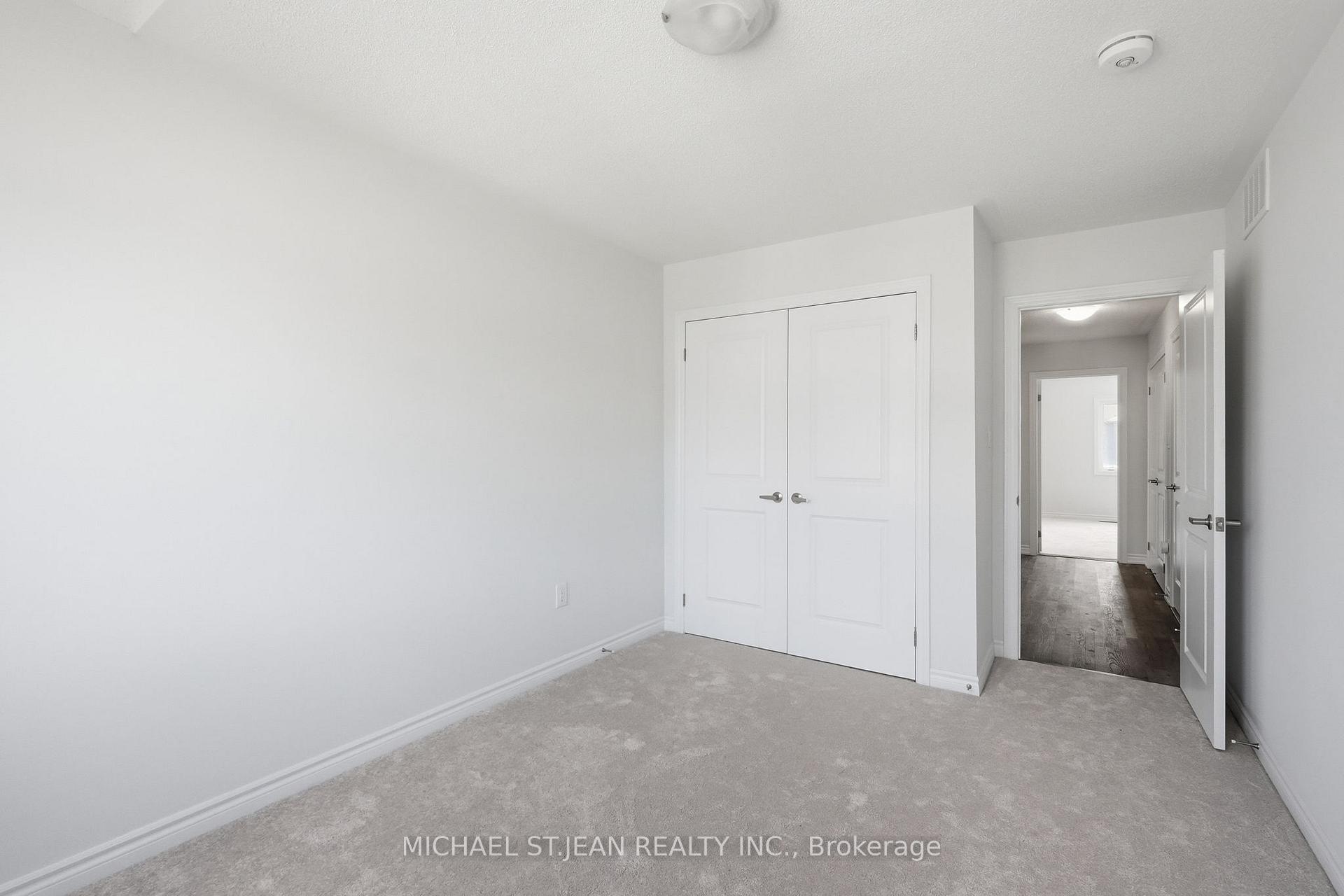 Photo 34 of 33 Admiral Road, Welland, Hwy 406/Welland — HOMEH