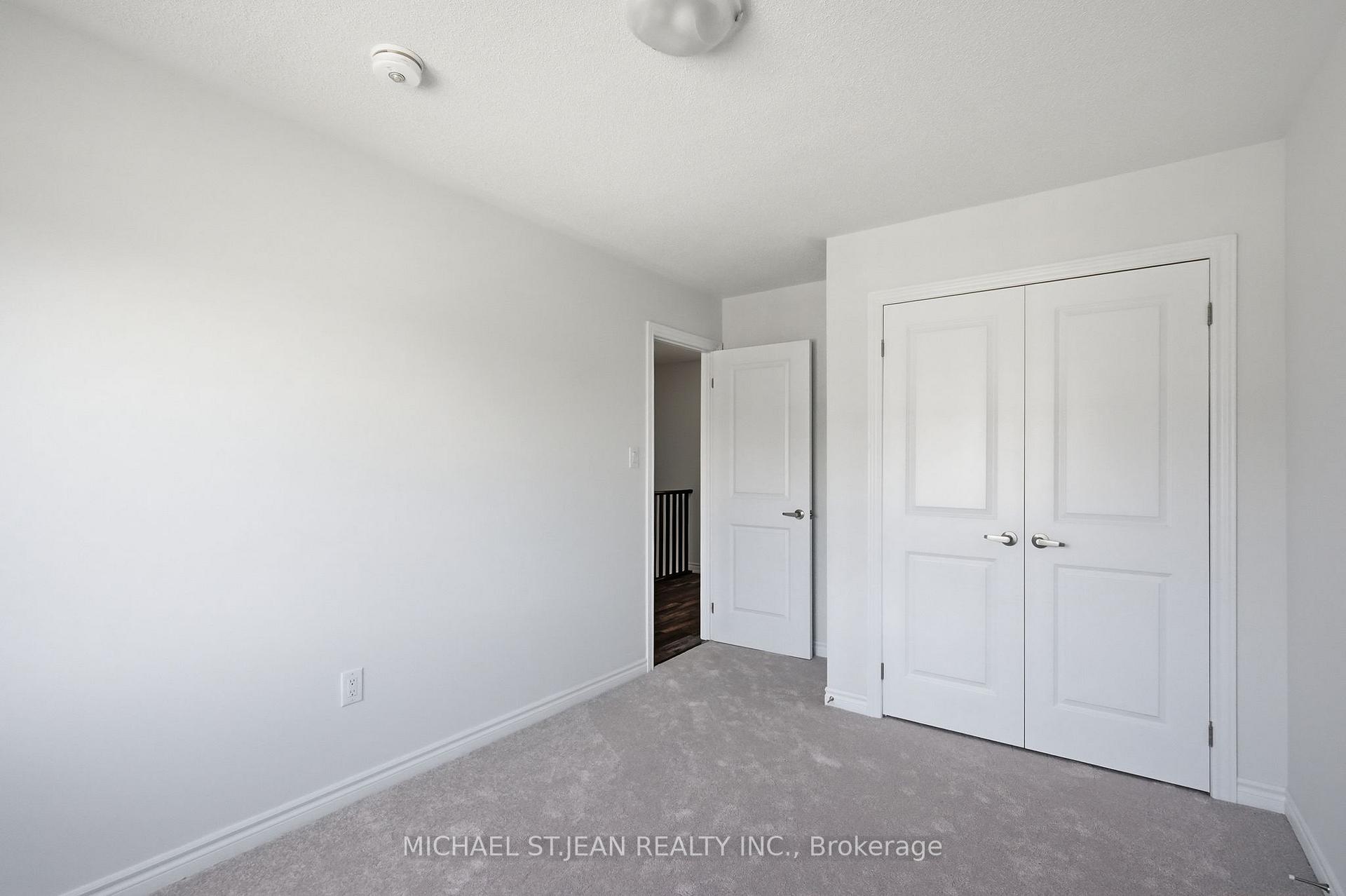 Photo 37 of 33 Admiral Road, Welland, Hwy 406/Welland — HOMEH