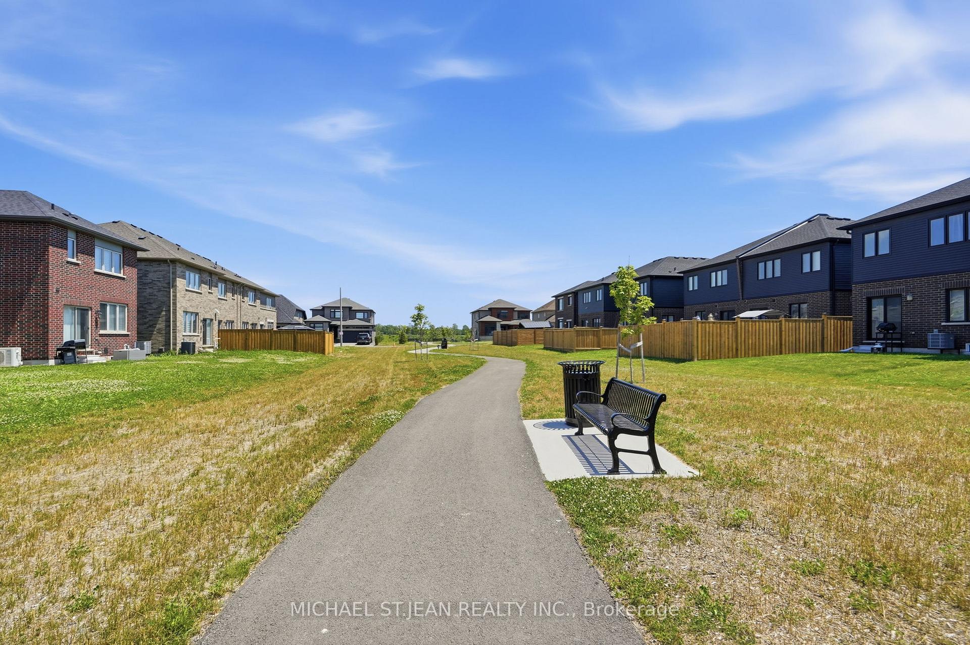 Photo 44 of 33 Admiral Road, Welland, Hwy 406/Welland — HOMEH
