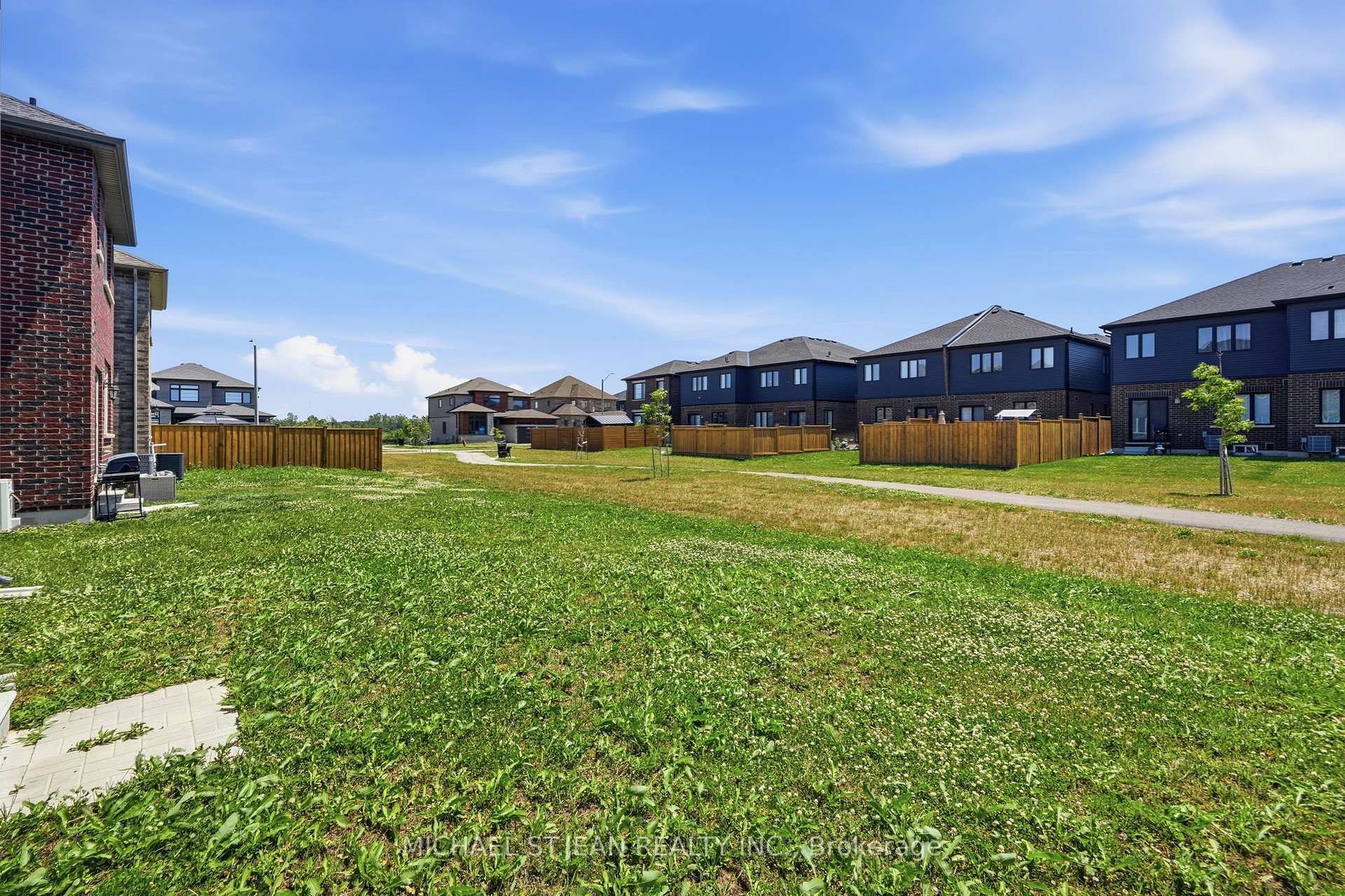 Photo 45 of 33 Admiral Road, Welland, Hwy 406/Welland — HOMEH