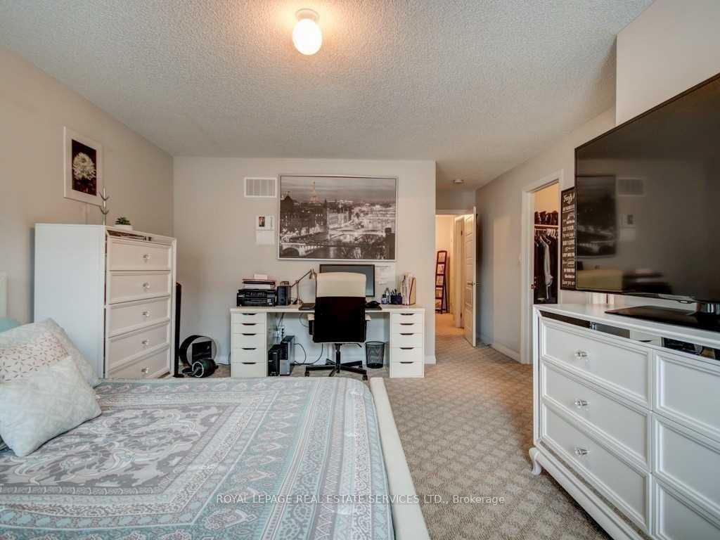 Photo 11 of 786 Banks Crescent, Milton, Willmott — HOMEH