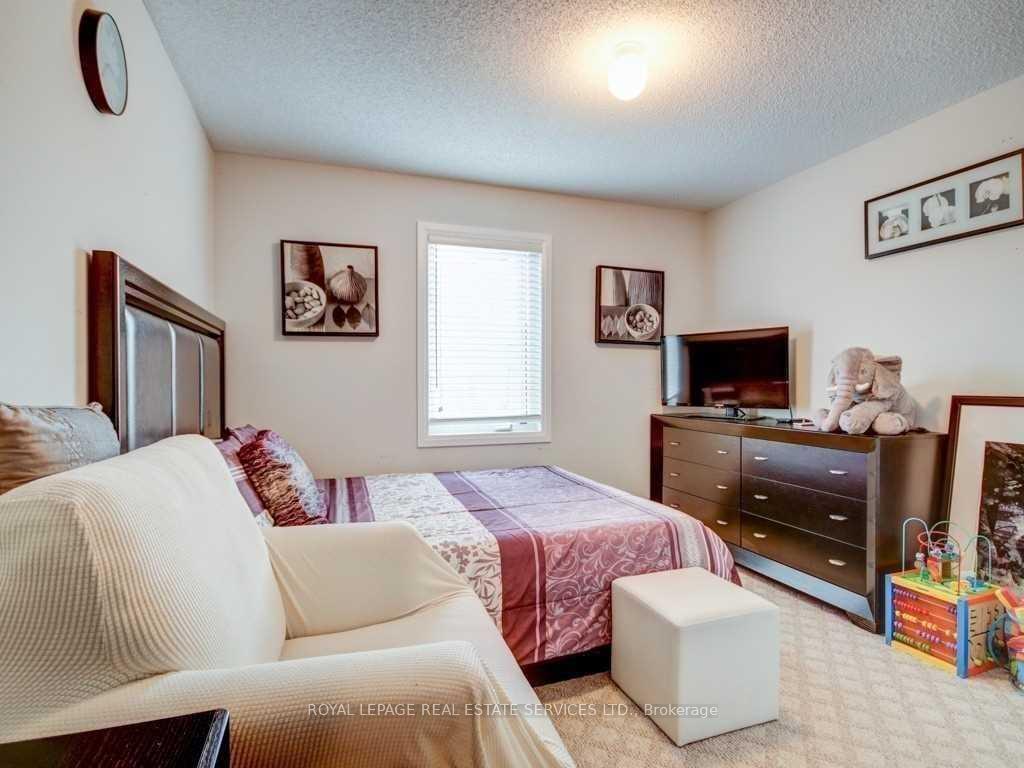 Photo 15 of 786 Banks Crescent, Milton, Willmott — HOMEH