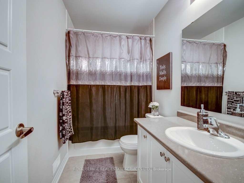 Photo 17 of 786 Banks Crescent, Milton, Willmott — HOMEH