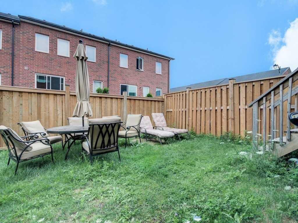 Photo 19 of 786 Banks Crescent, Milton, Willmott — HOMEH
