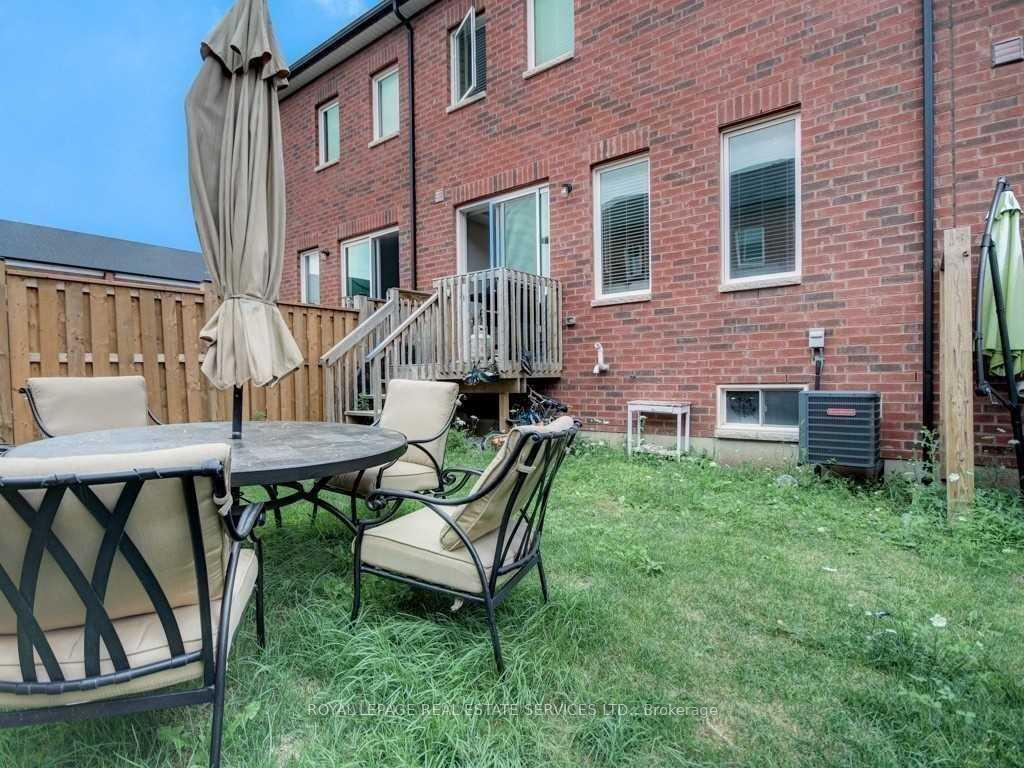 Photo 20 of 786 Banks Crescent, Milton, Willmott — HOMEH