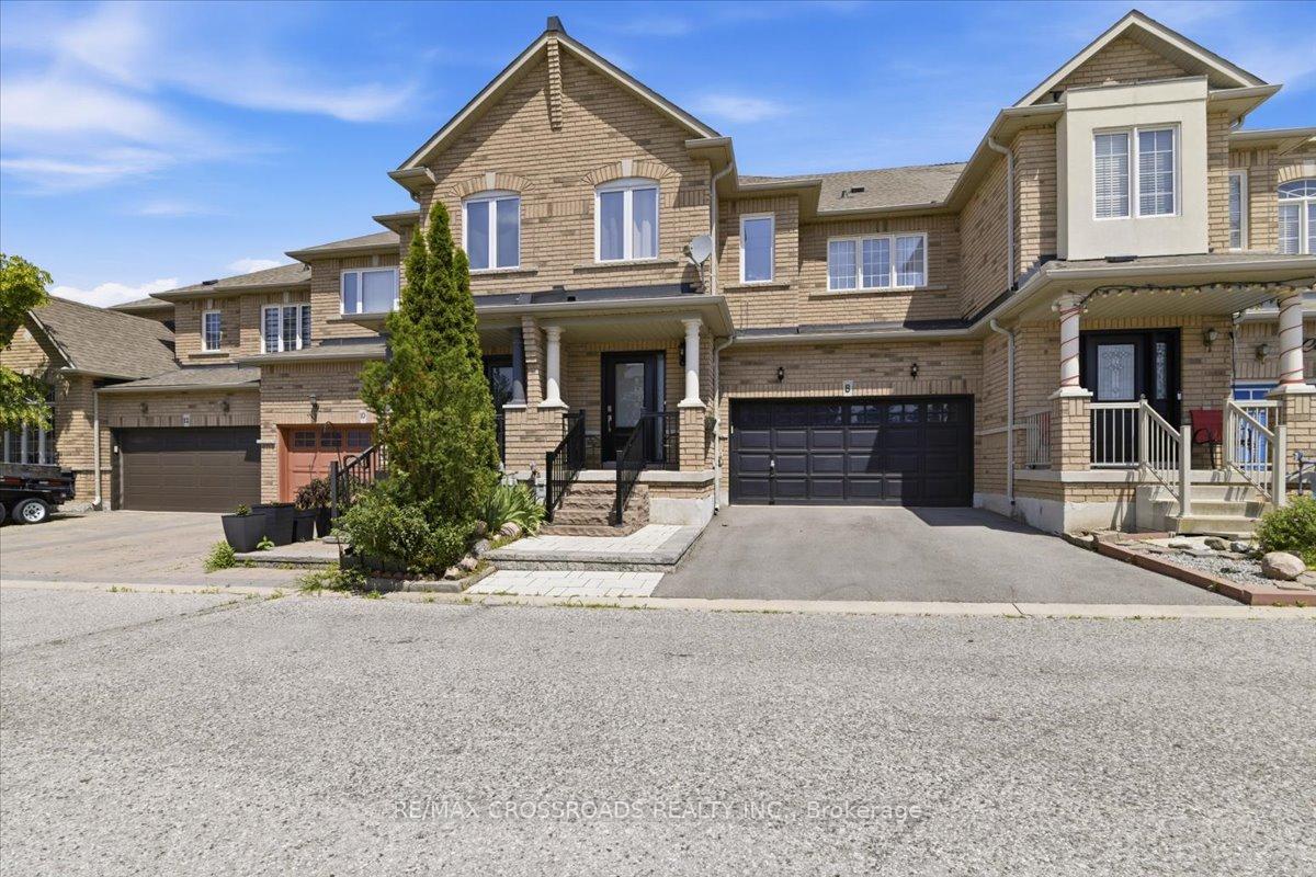 Photo 2 of 8 Culver Lane, Scarborough, Rouge — HOMEH