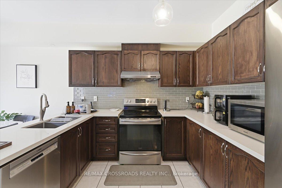 Photo 9 of 8 Culver Lane, Scarborough, Rouge — HOMEH