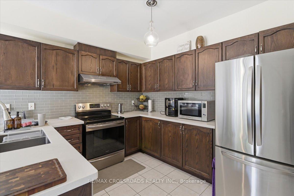 Photo 10 of 8 Culver Lane, Scarborough, Rouge — HOMEH