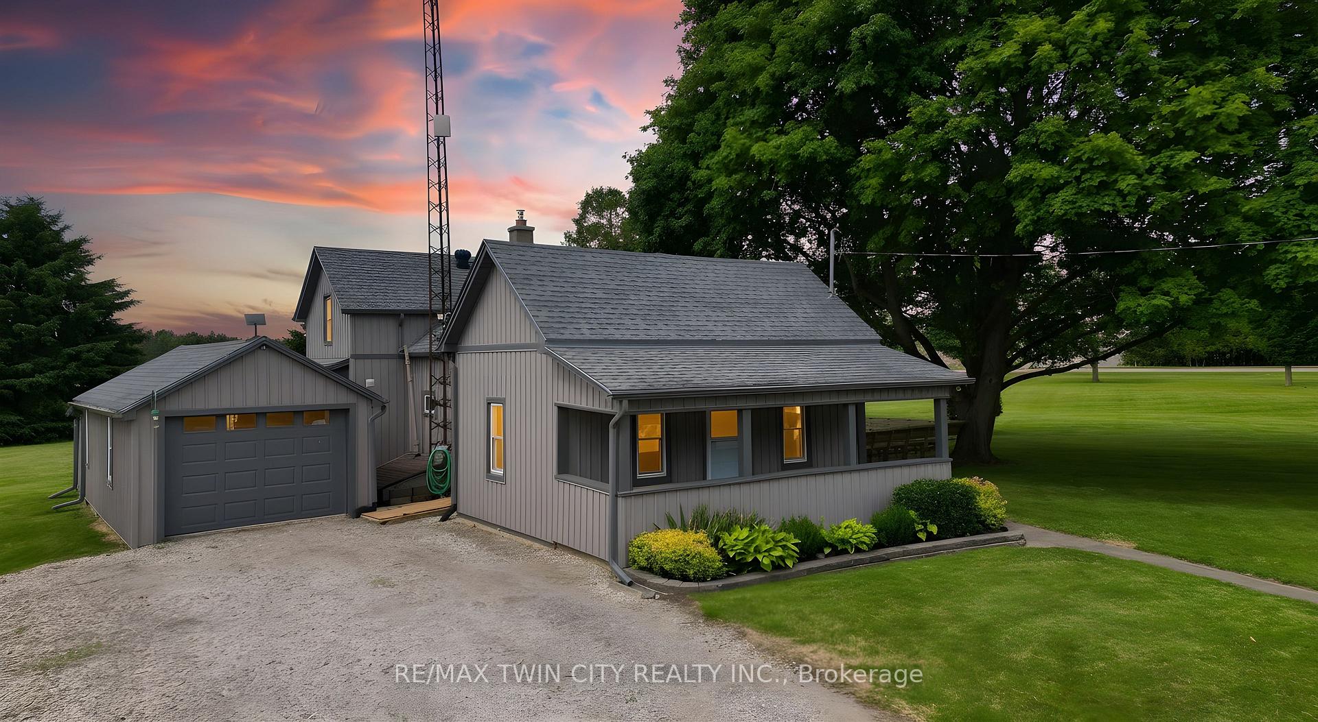 Front of 1453 Norfolk County 19 Road W