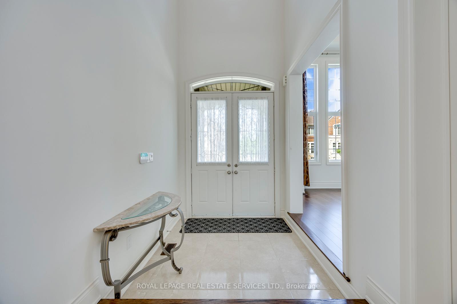 Photo 5 of 60 Avanti Crescent, Hamilton, Waterdown — HOMEH