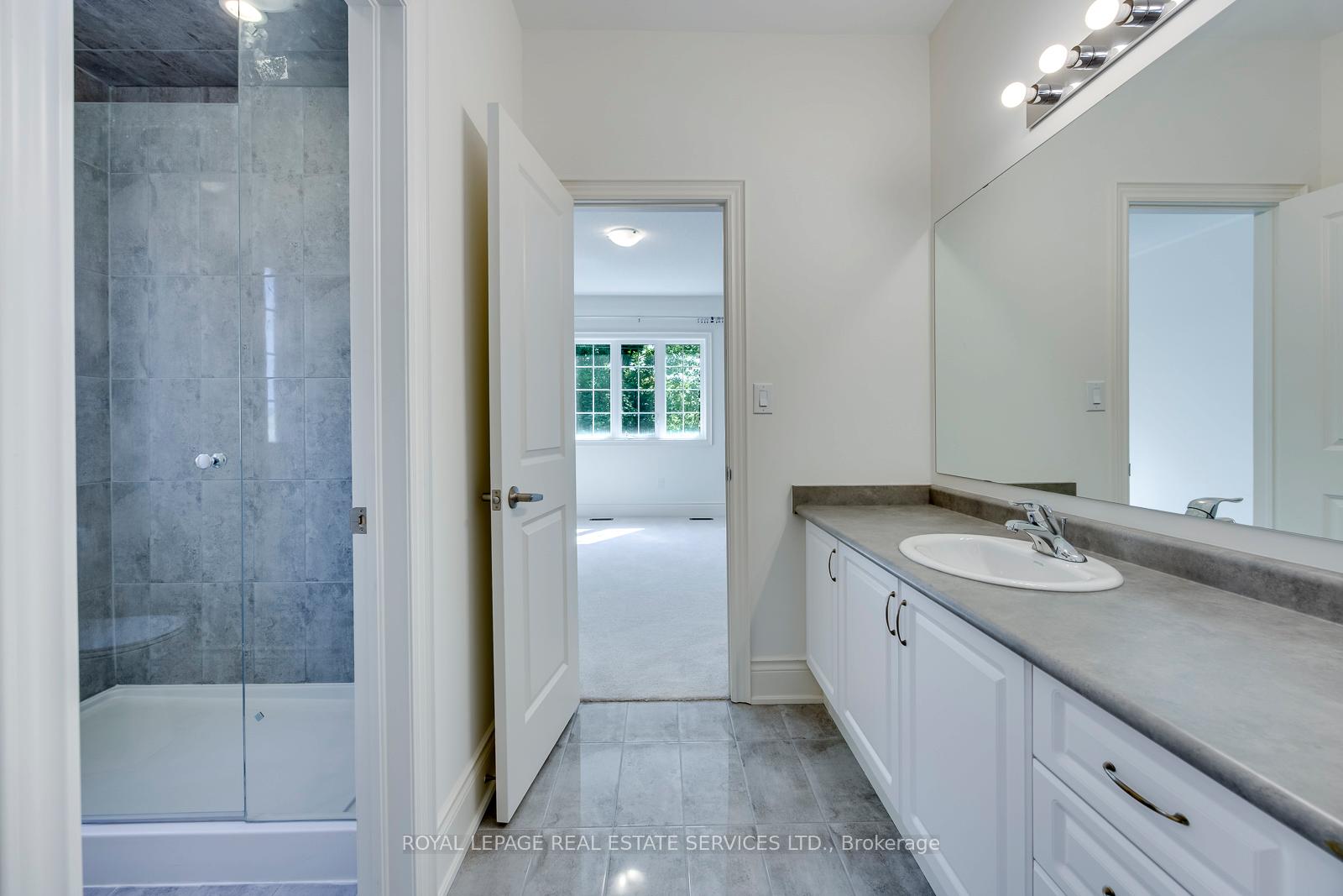 Photo 36 of 60 Avanti Crescent, Hamilton, Waterdown — HOMEH
