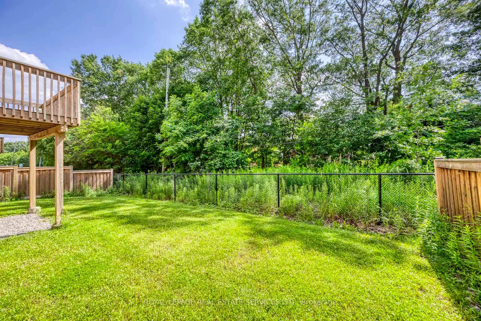 Photo 42 of 60 Avanti Crescent, Hamilton, Waterdown — HOMEH