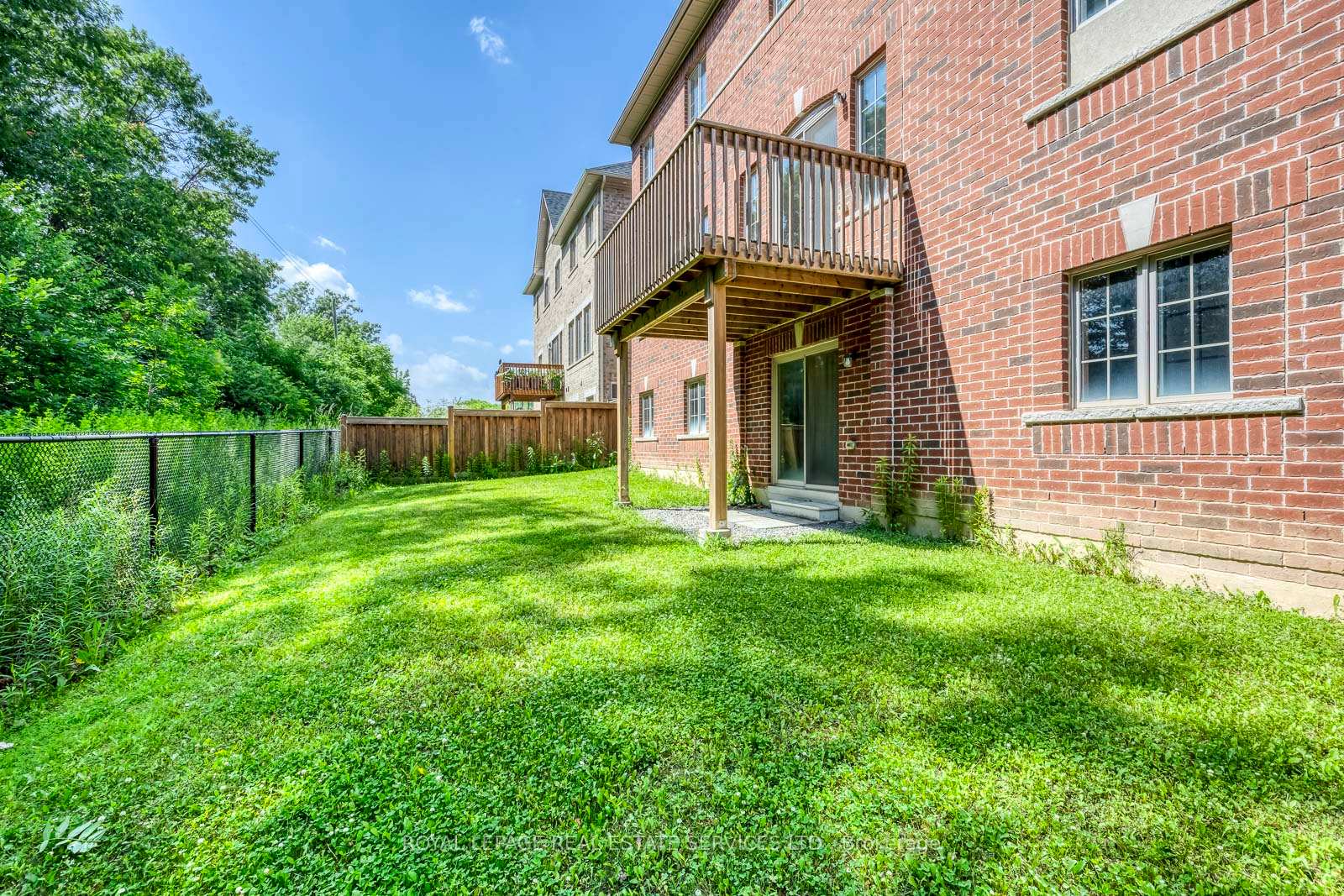 Photo 43 of 60 Avanti Crescent, Hamilton, Waterdown — HOMEH