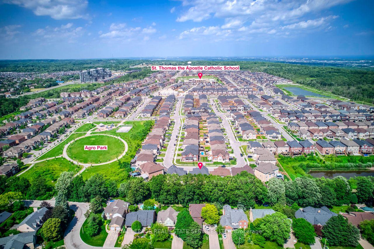 Photo 44 of 60 Avanti Crescent, Hamilton, Waterdown — HOMEH