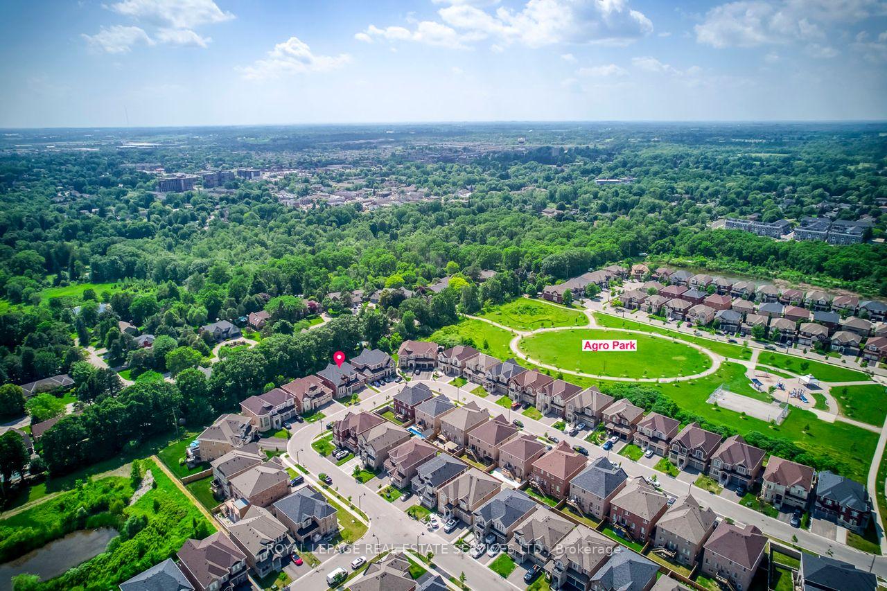 Photo 47 of 60 Avanti Crescent, Hamilton, Waterdown — HOMEH