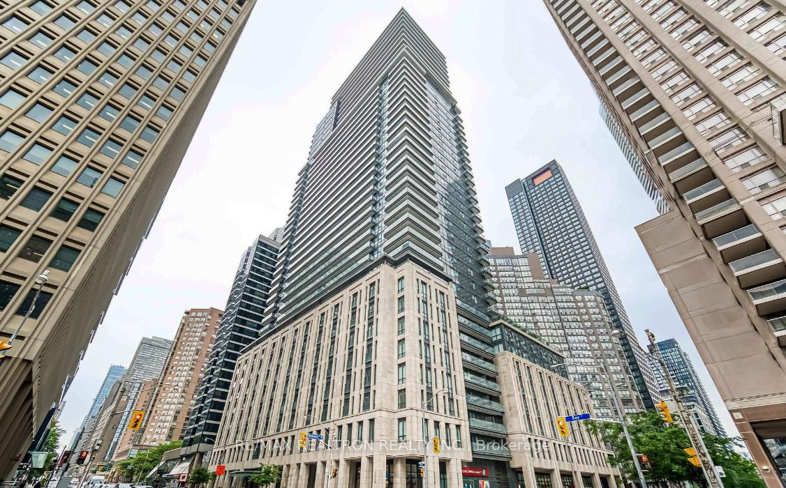 Front of Unit 4101 ROOM C, 955 Bay Street